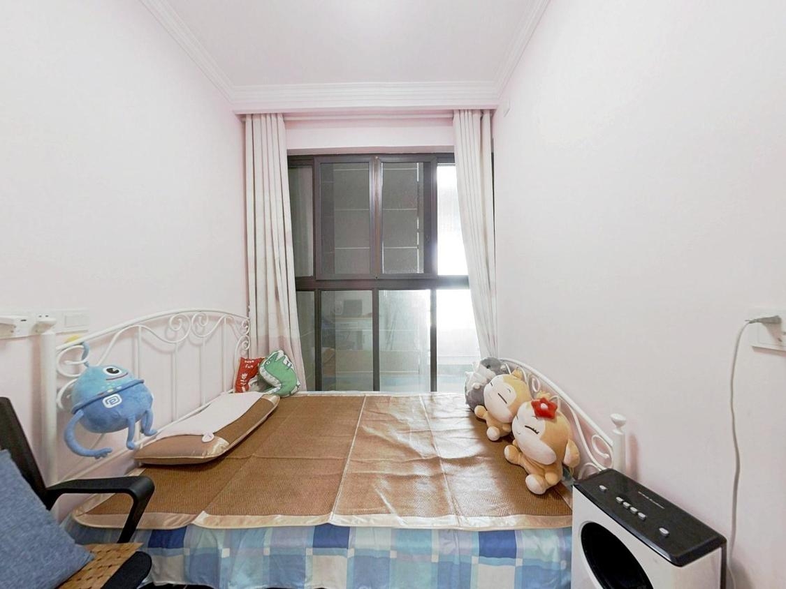 罗福宫 3室2厅1卫 97m&sup2;