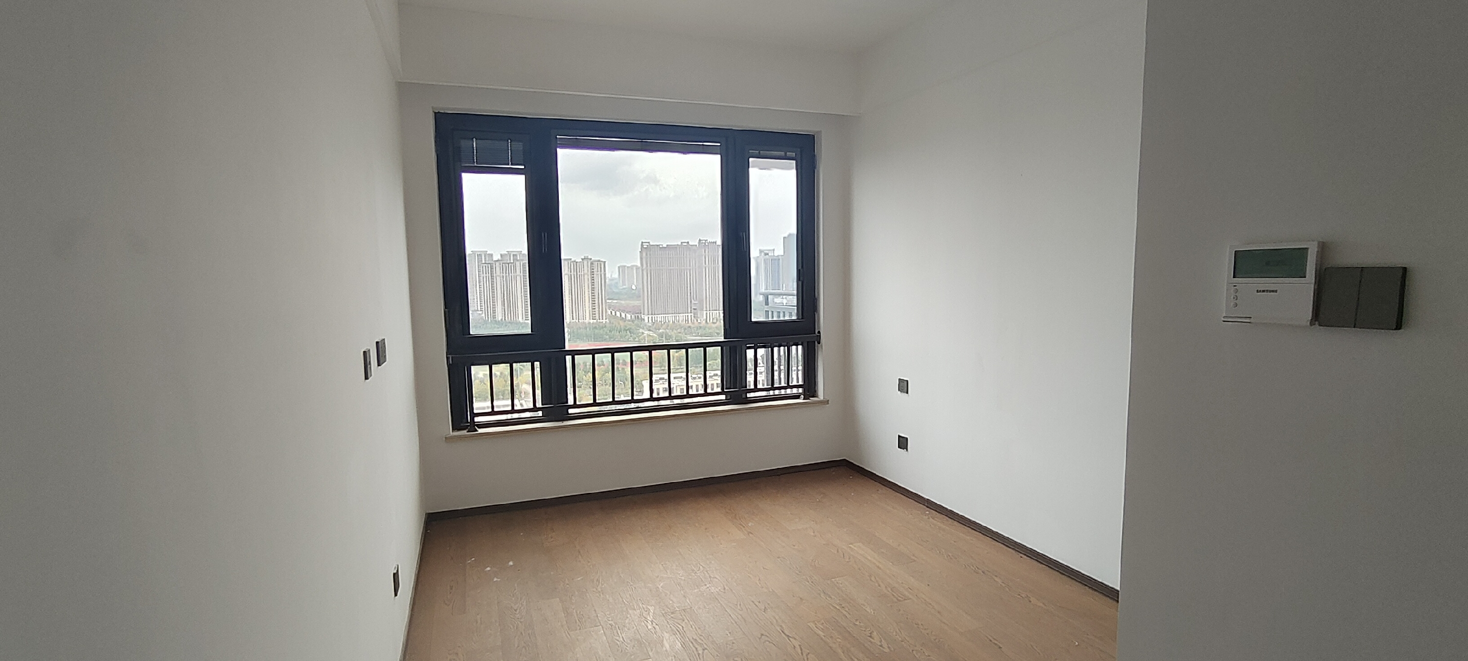 春风南岸东园 4室2厅2卫 141m&sup2;