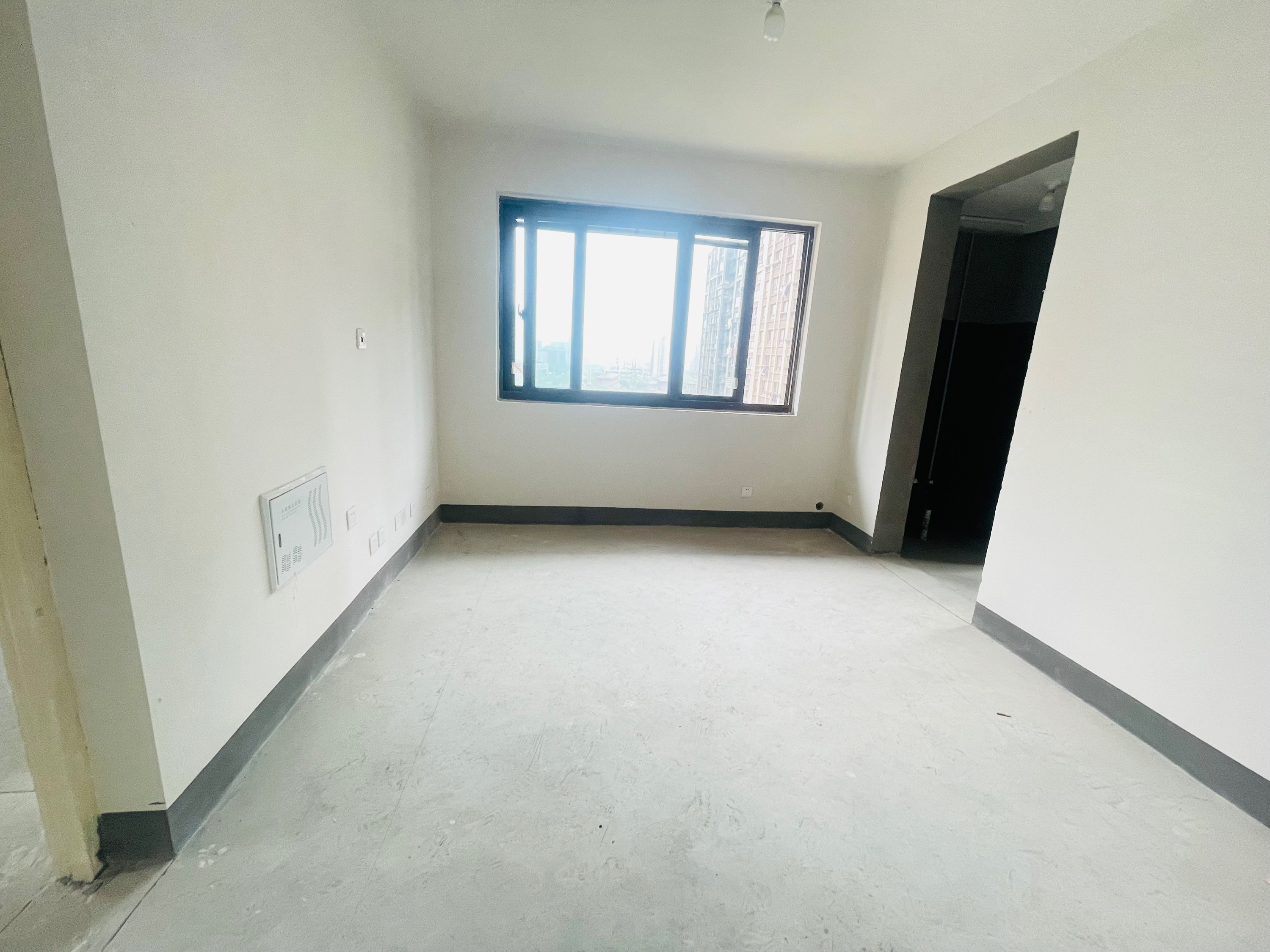 兴石花园 2室2厅1卫 72m²
