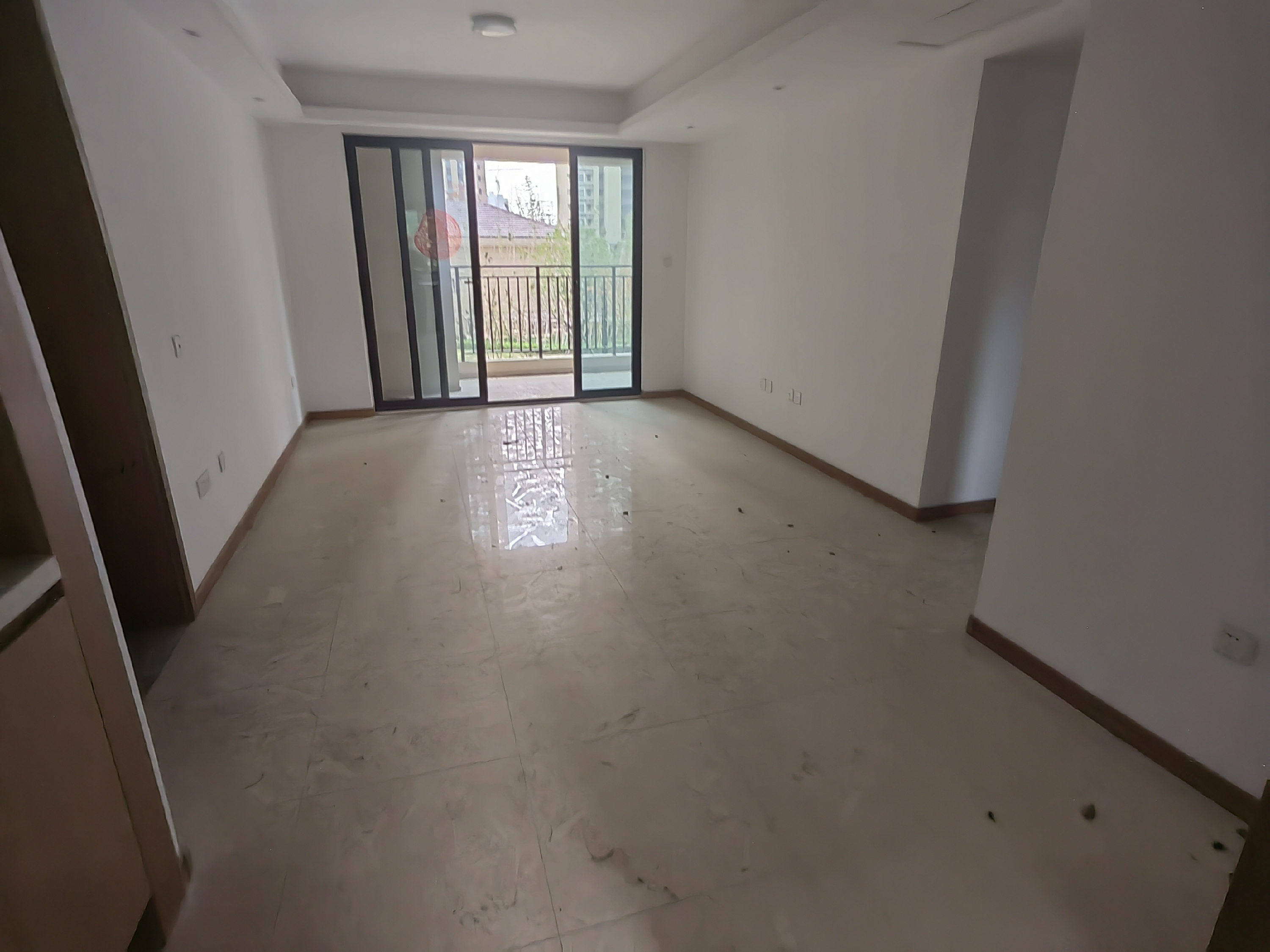 绿地新里城 3室2厅2卫 115m&sup2;
