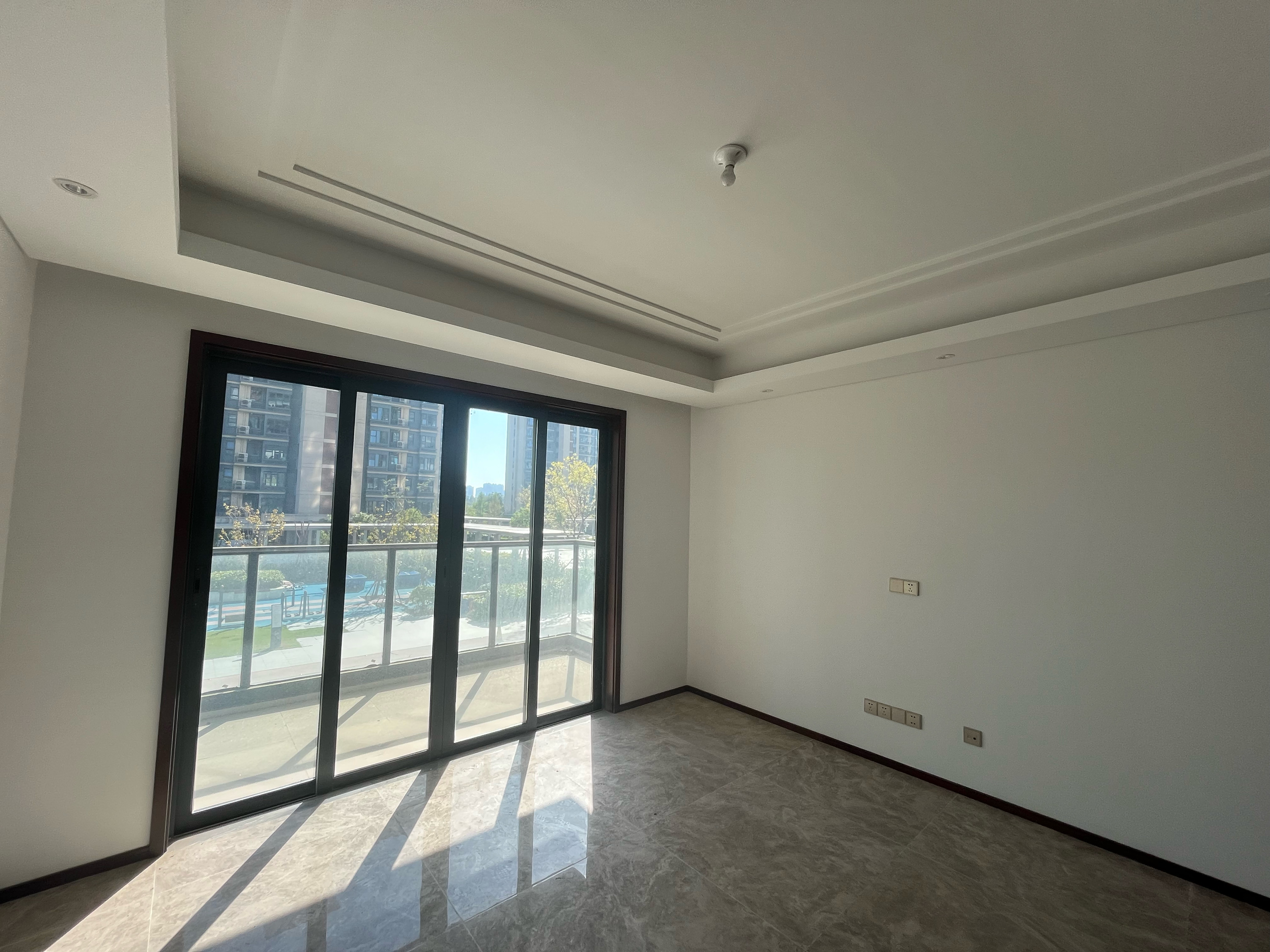 春江阅 4室2厅2卫 143m²