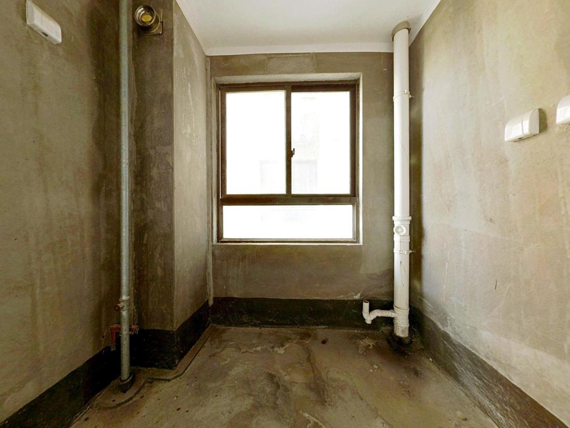 仁和景苑 3室2厅1卫 103m&sup2;