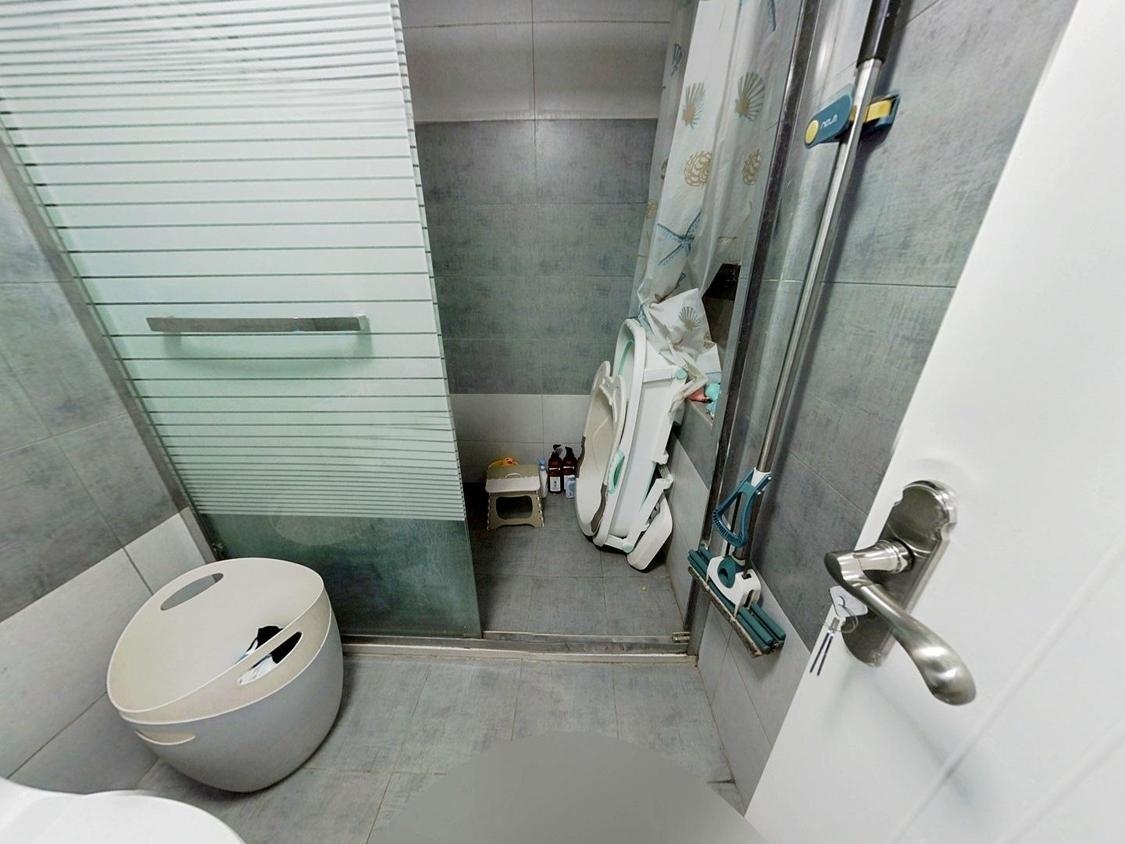 罗福宫 3室2厅1卫 97m&sup2;