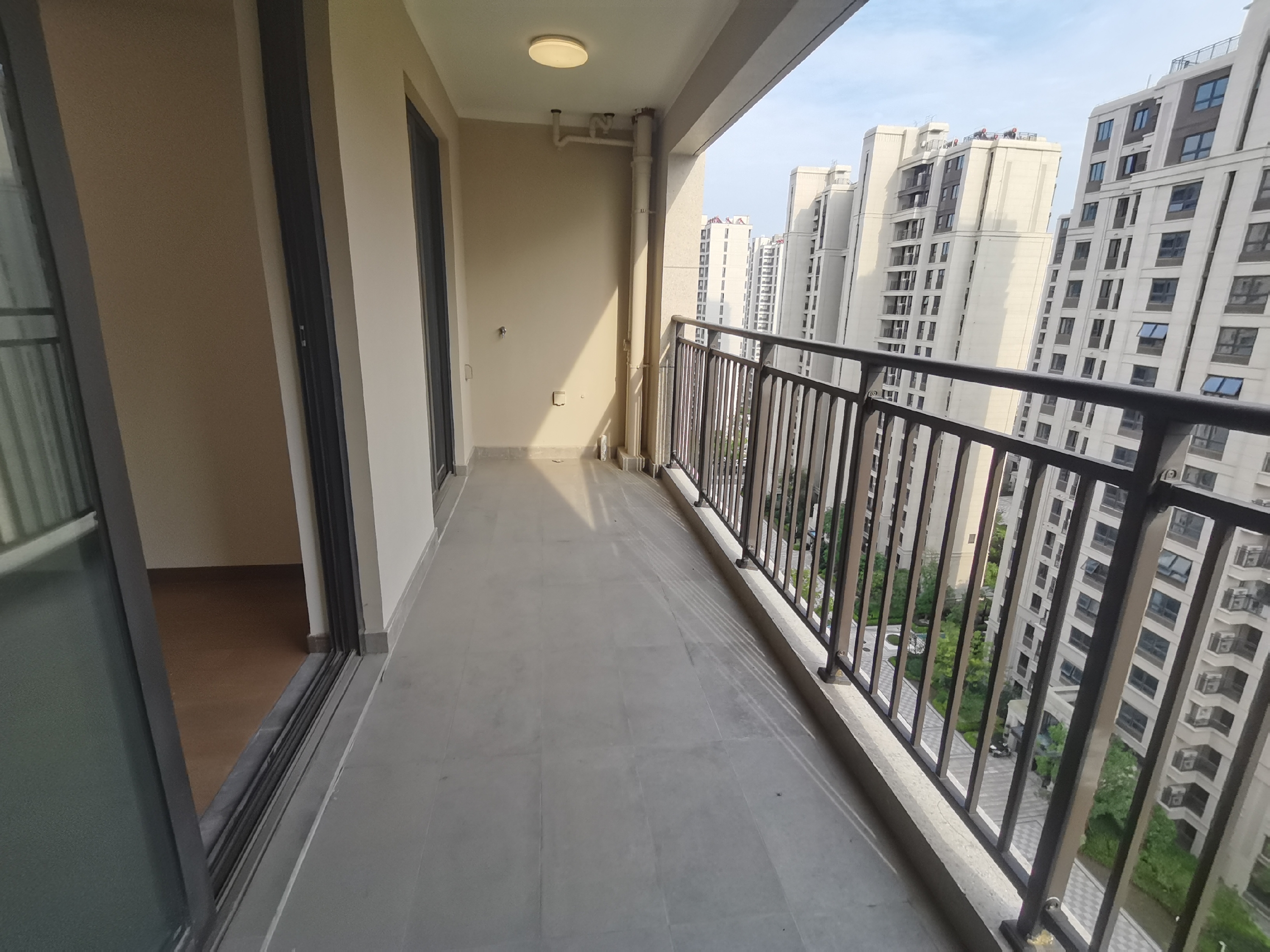 中海上东区 3室2厅2卫 127m&sup2;