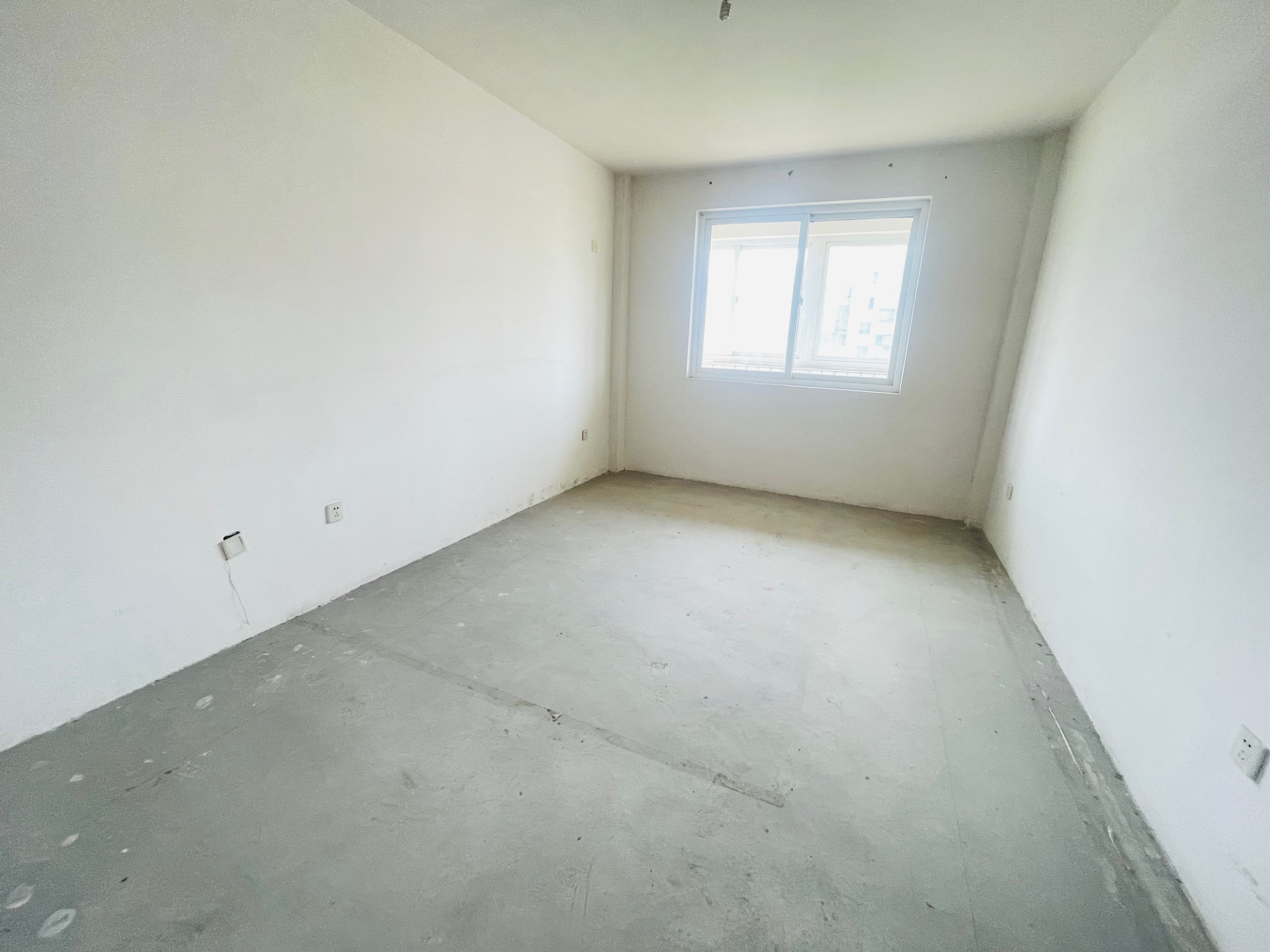 东晖花园 3室2厅2卫 147.14m&sup2;