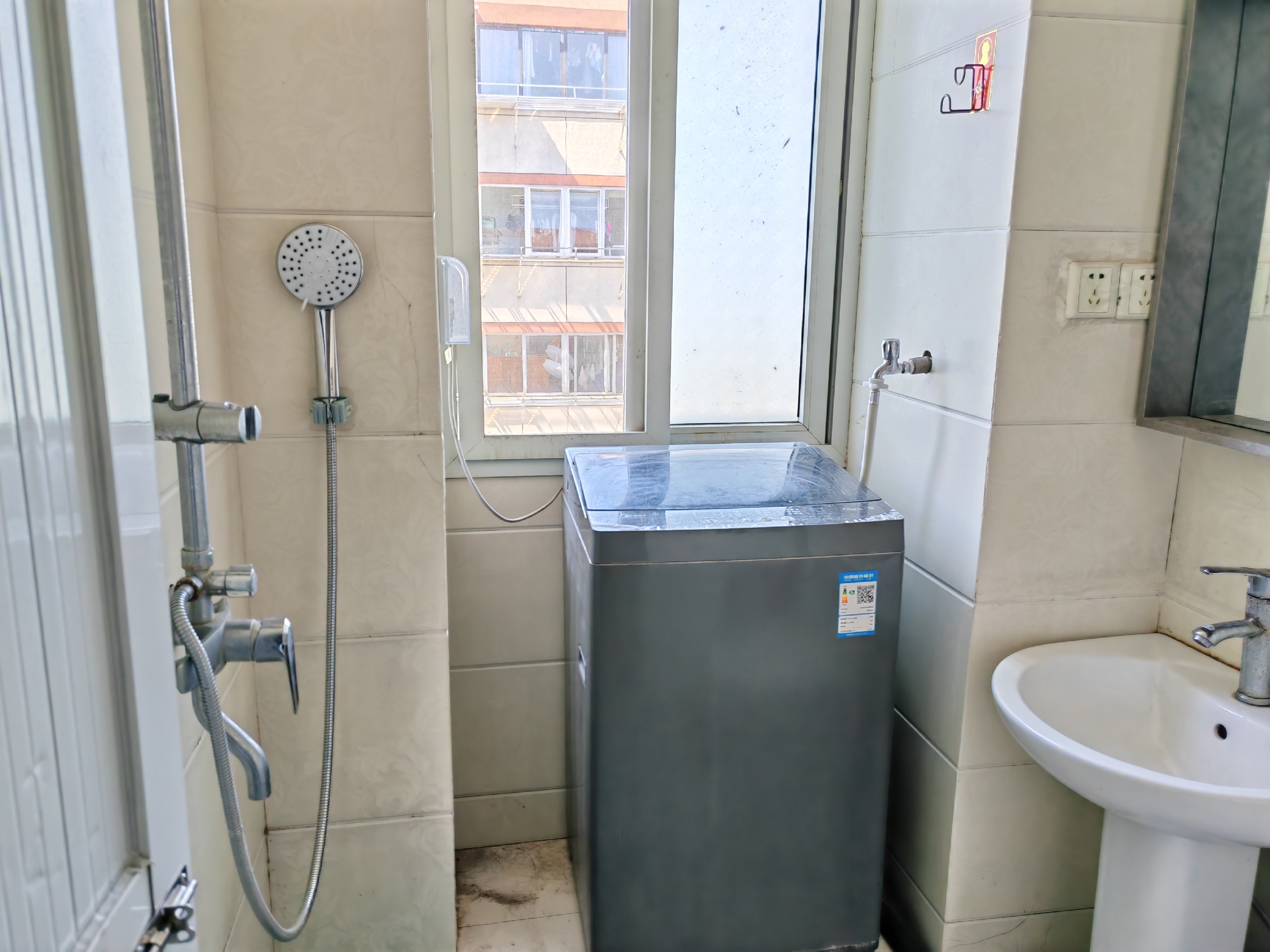 学田苑 2室1厅1卫 70m&sup2;