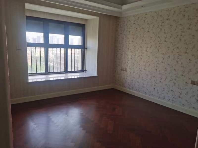 中海铂樾府 4室2厅2卫 143m&sup2;