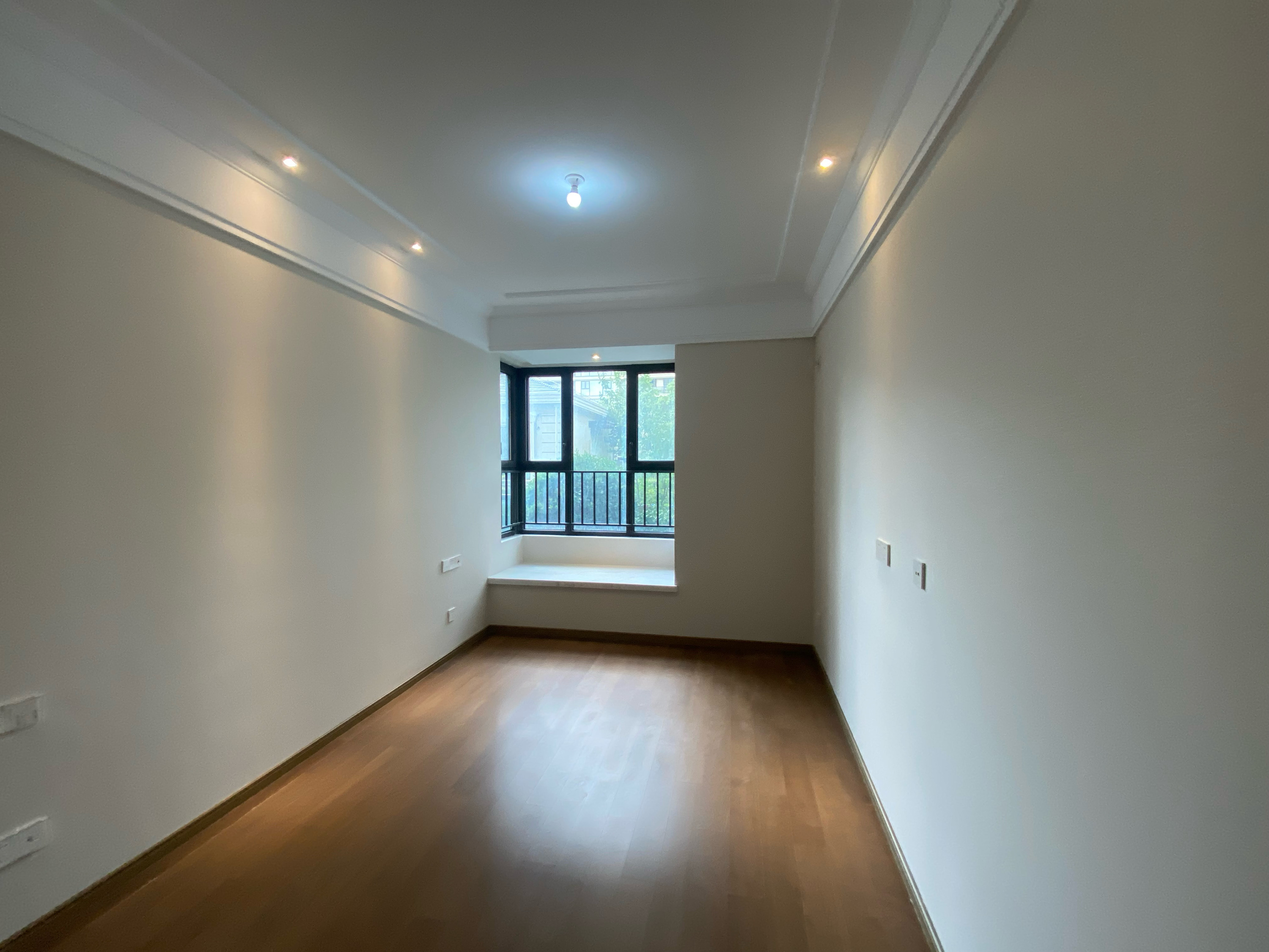 绿城蘭园 3室2厅2卫 156m&sup2;