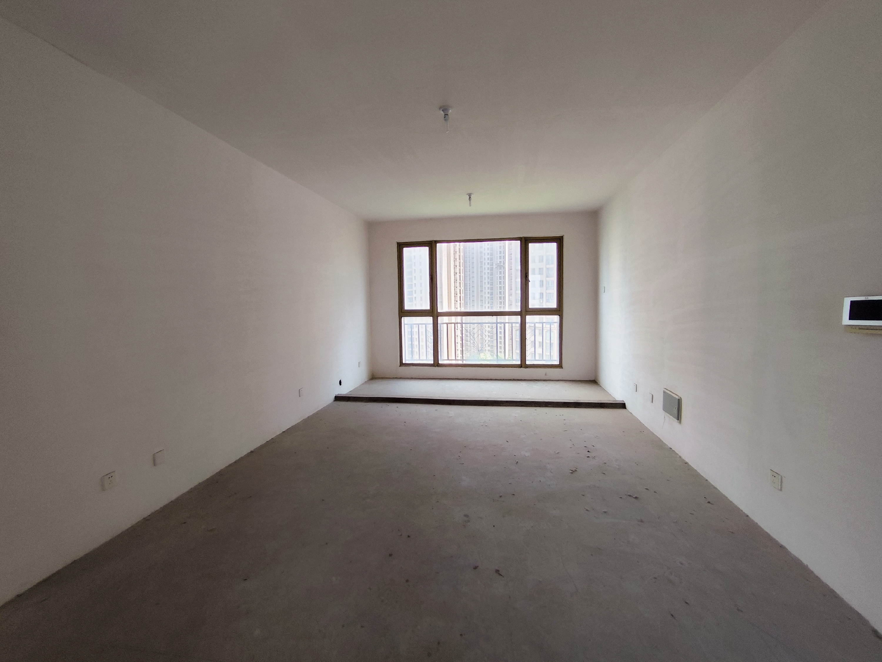 中南世纪花城一期 3室2厅2卫 135.48m&sup2;