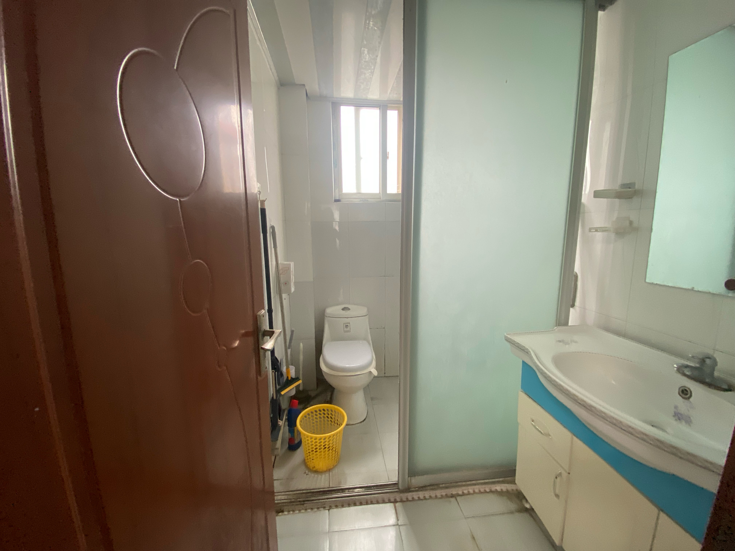 易家桥新村 2室1厅1卫 65m&sup2;