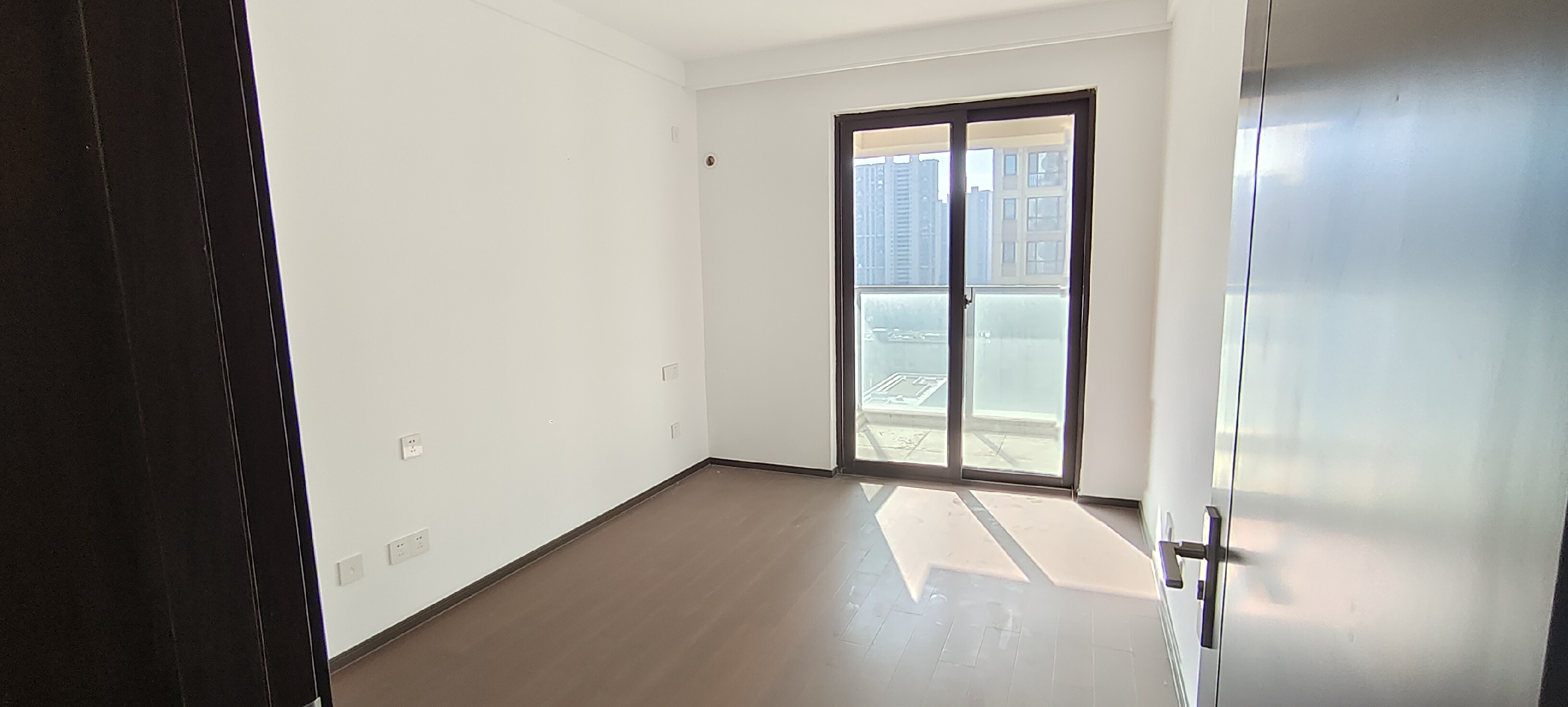 云樾东方 3室2厅2卫 124m&sup2;