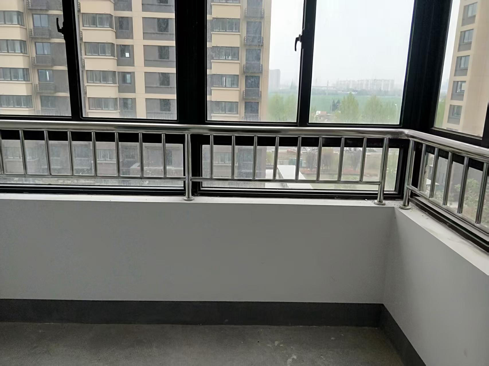 兴石花园 2室2厅1卫 79m&sup2;