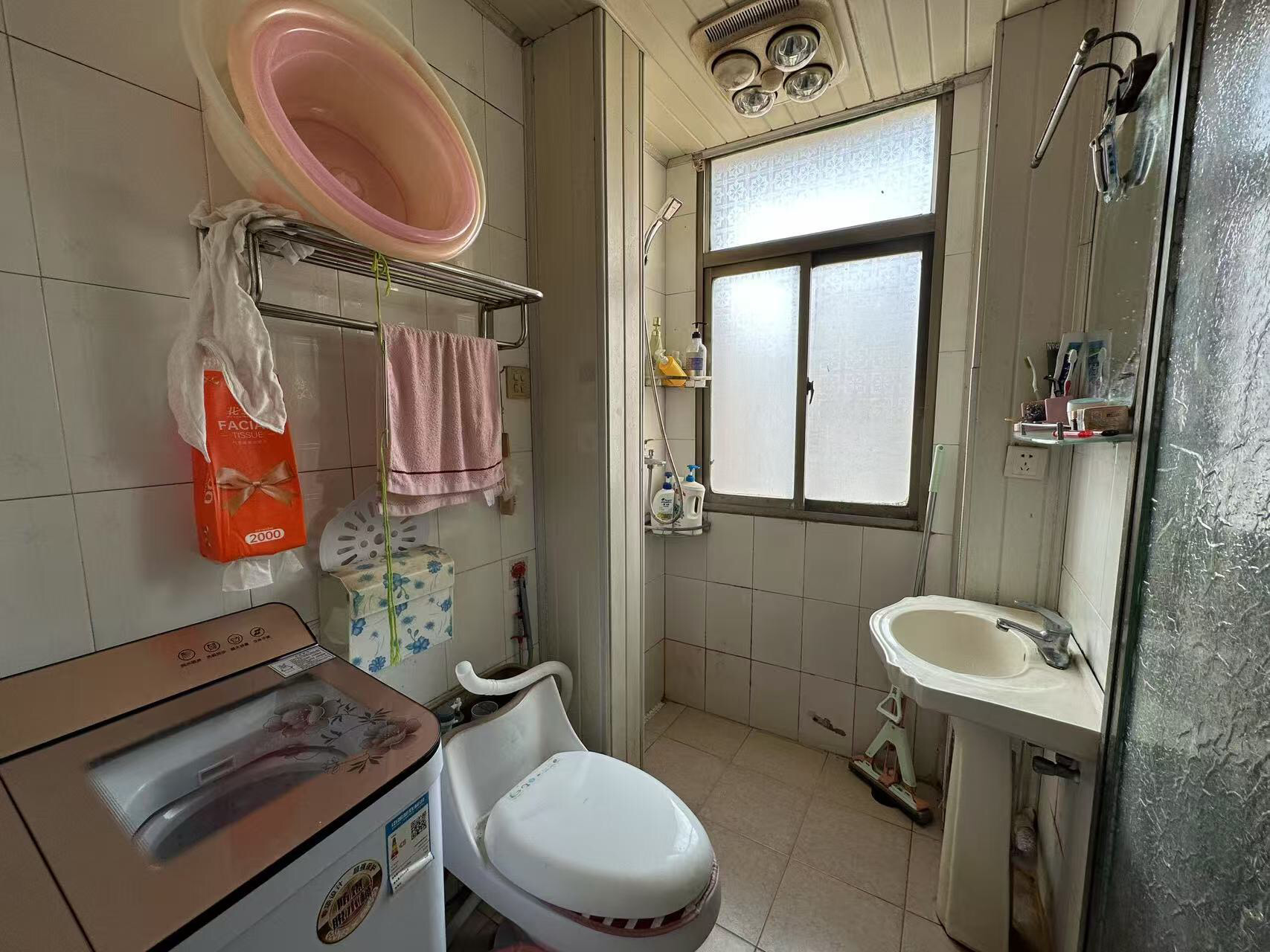 虹桥西村 2室1厅1卫 61m²
