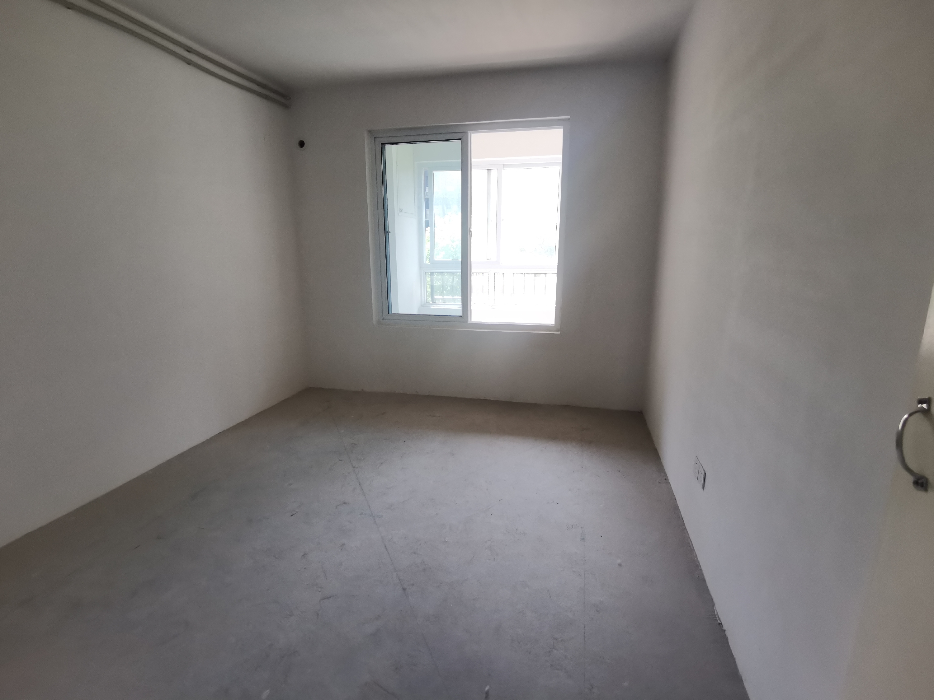 江畔花苑 3室2厅2卫 138m&sup2;