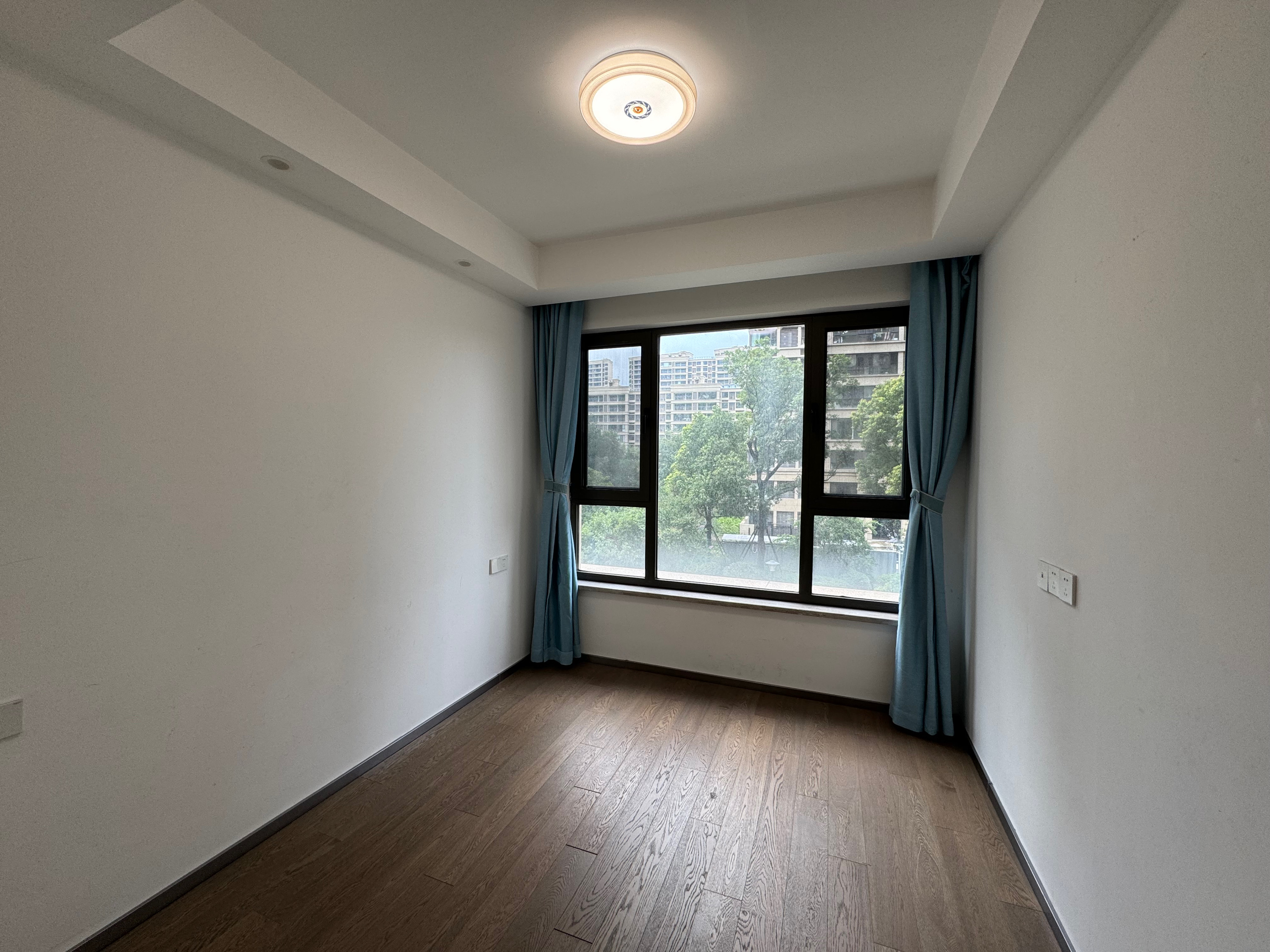 远创樾府 3室2厅2卫 117m&sup2;