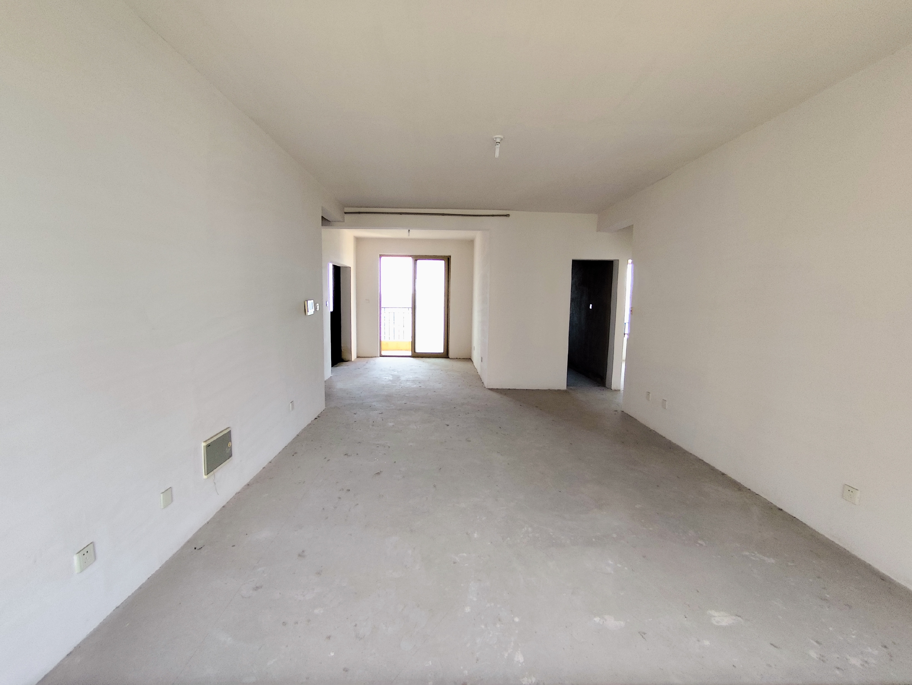 中南世纪花城一期 3室2厅2卫 135.48m&sup2;