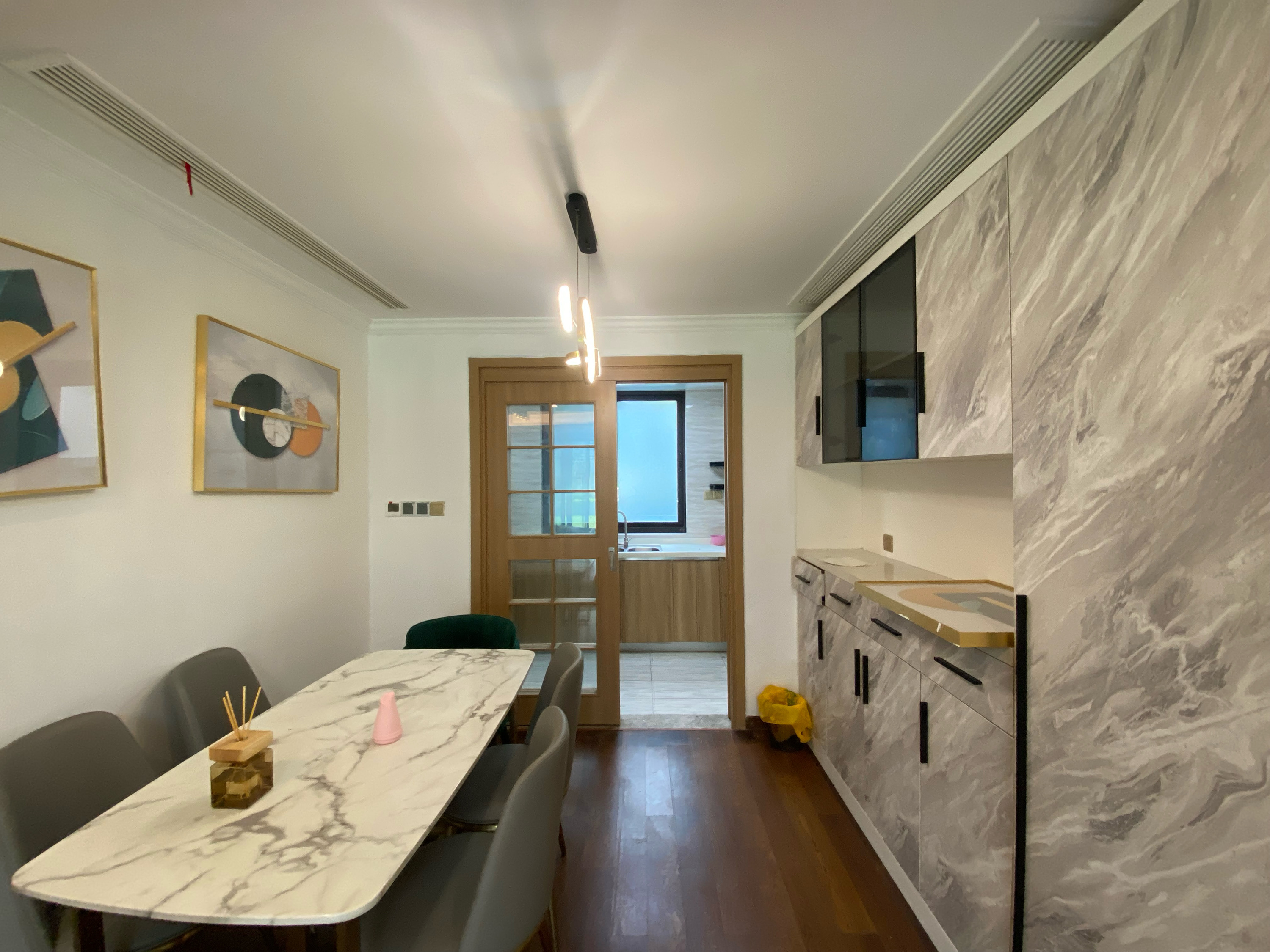 雍华府 3室2厅2卫 118.27m&sup2;