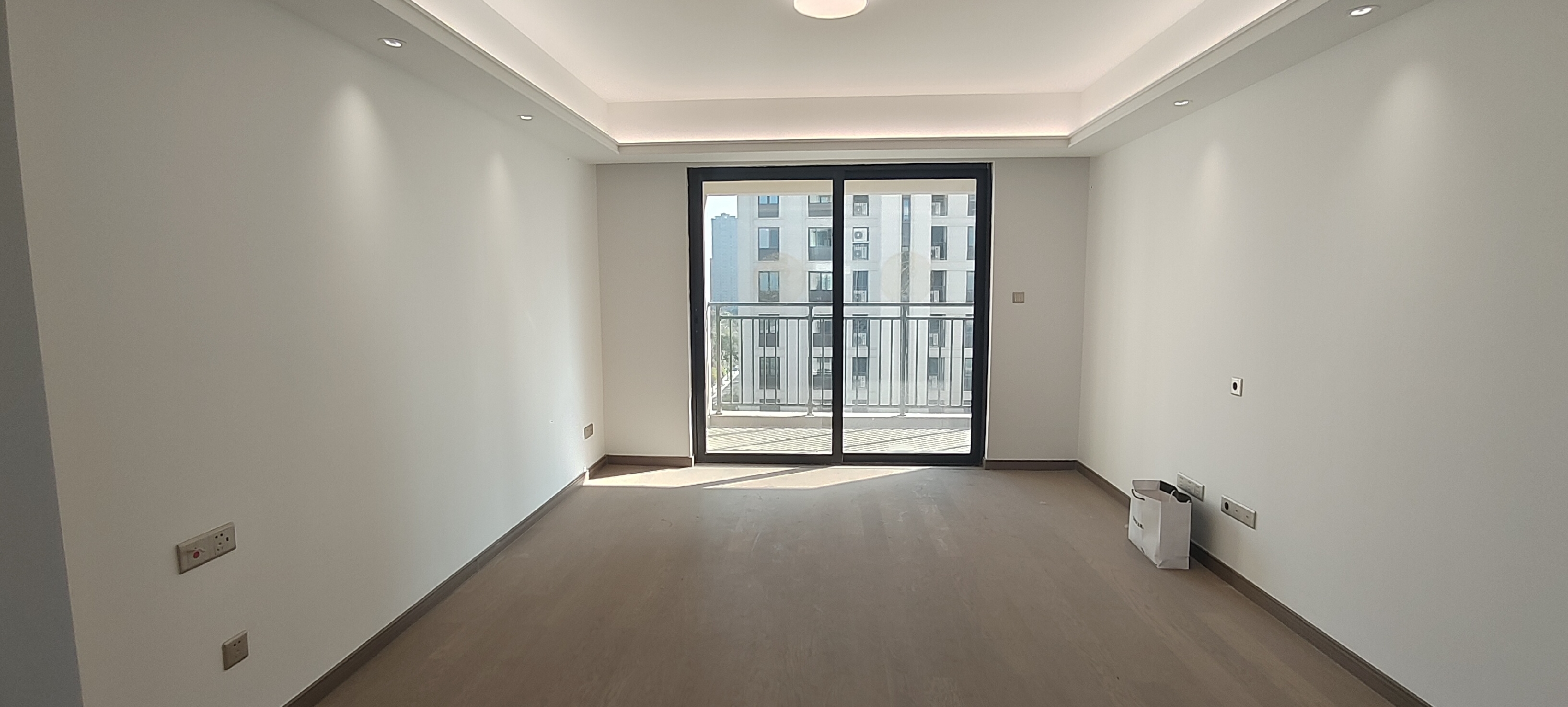 中海上东区 3室2厅2卫 125m²