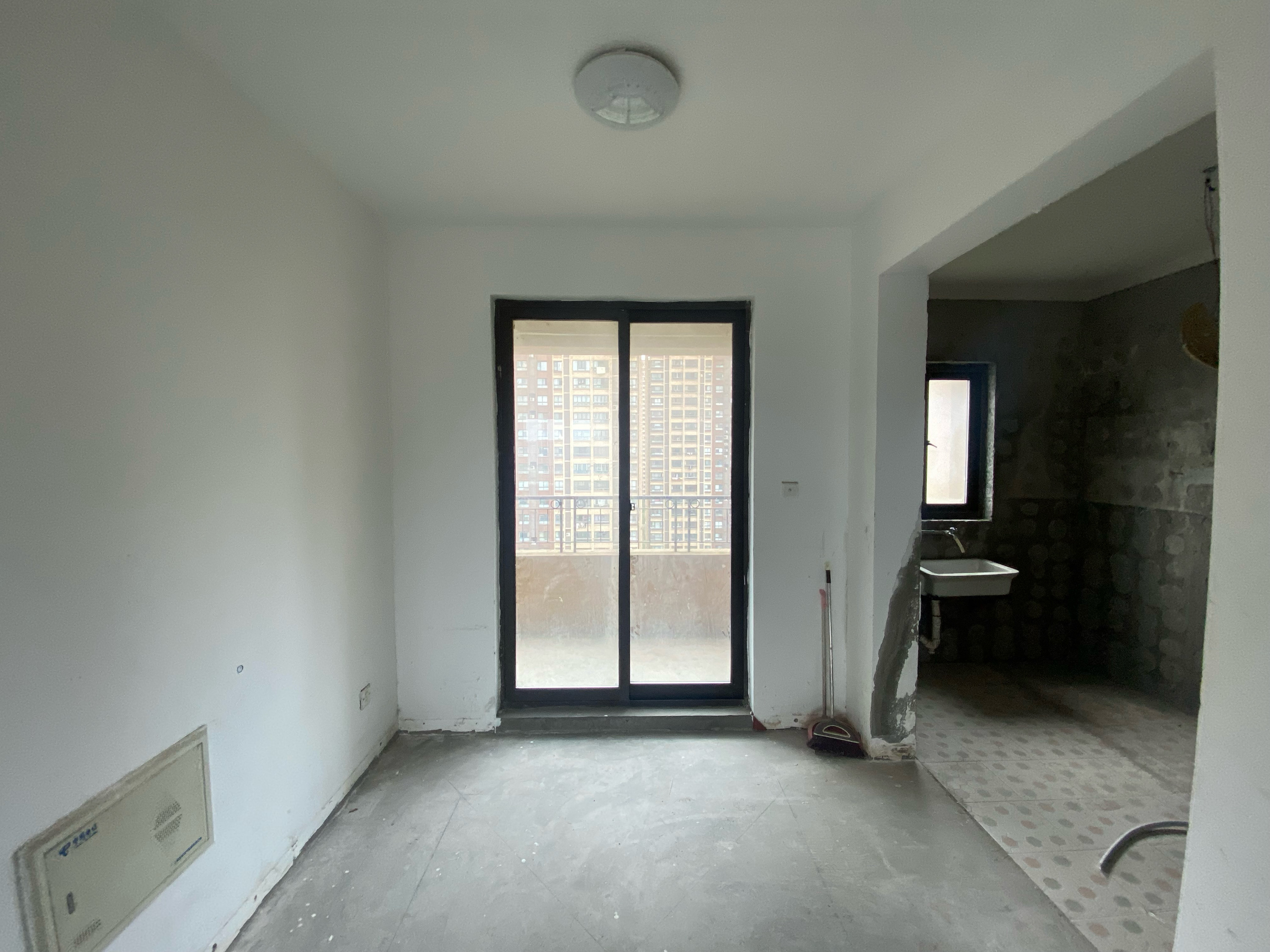 保利香槟国际 3室2厅1卫 128m²