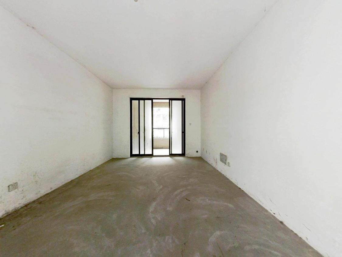 罗福宫 3室2厅1卫 122m&sup2;