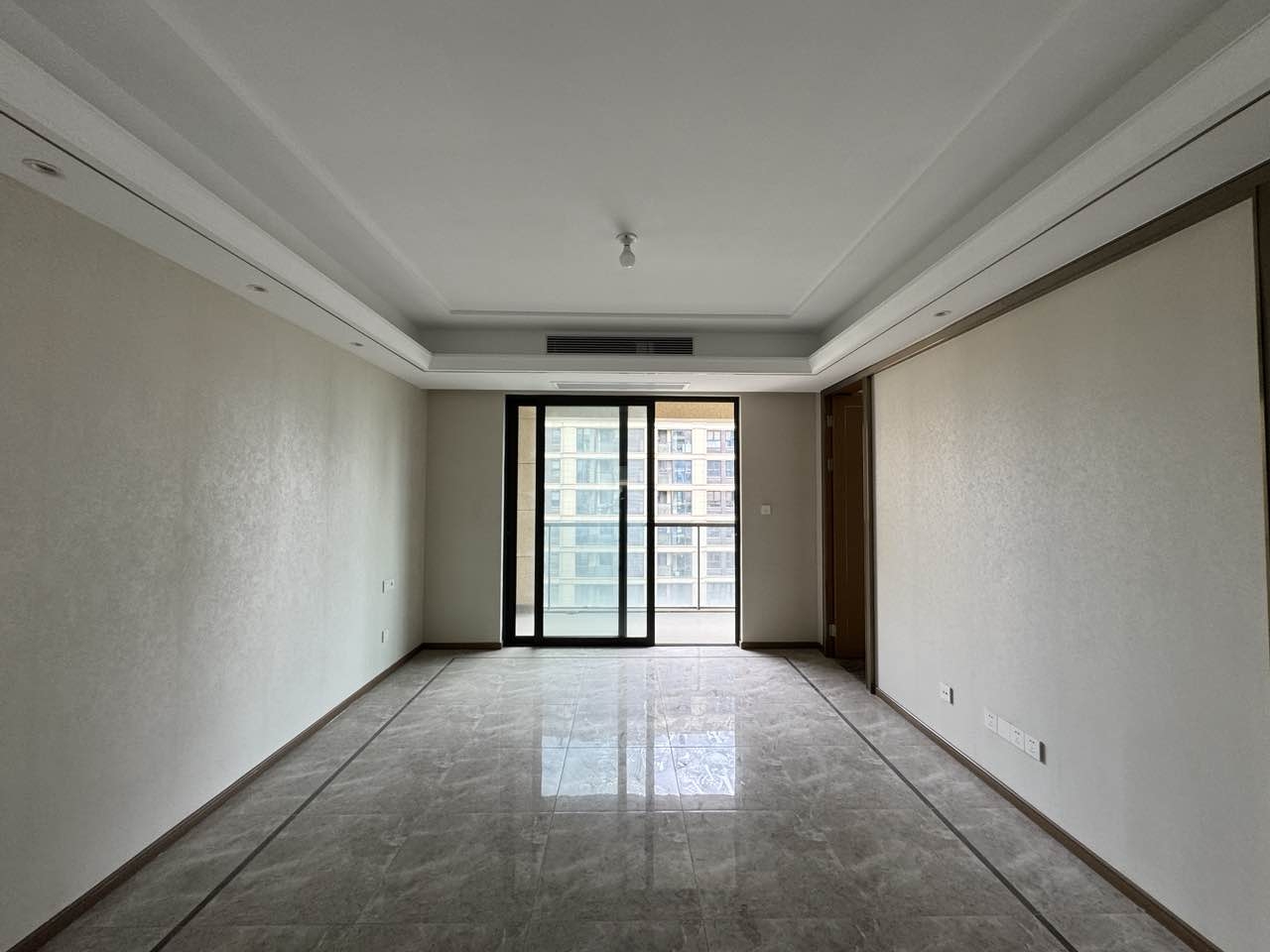 绿城沁园 3室2厅2卫 133m&sup2;