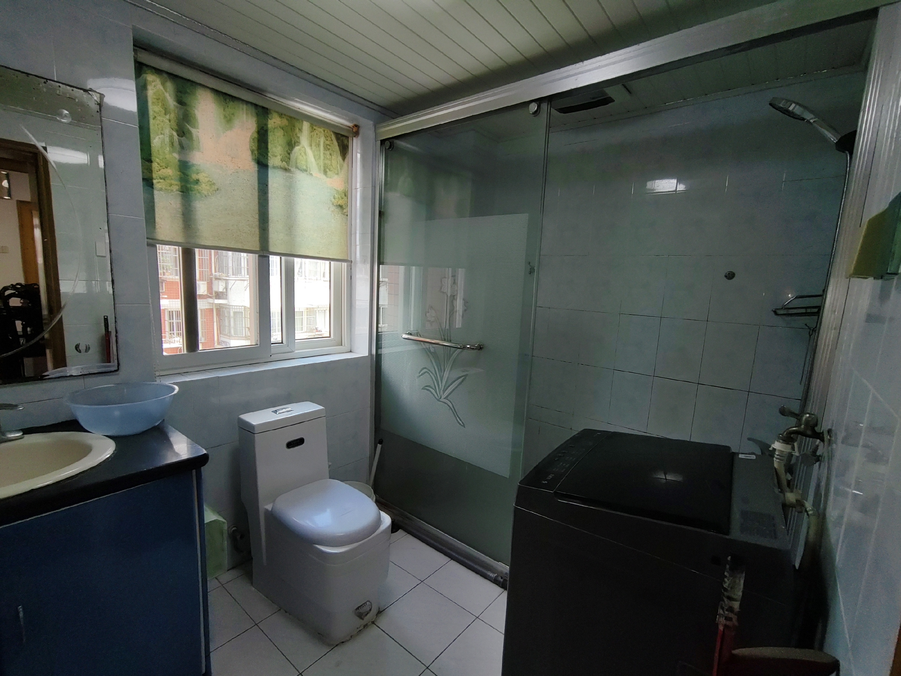 易家桥新村 2室1厅1卫 95.00m&sup2;