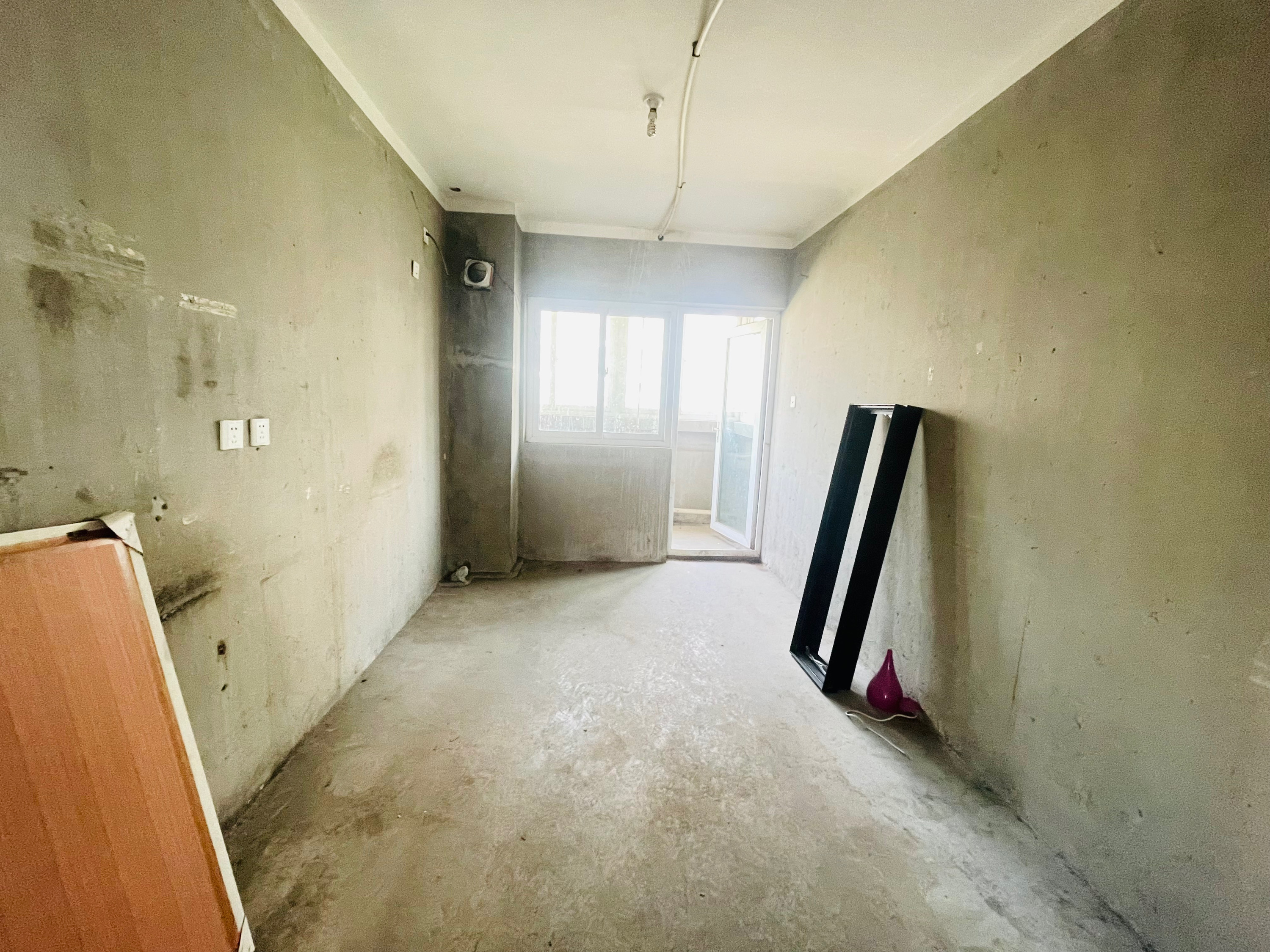东晖花园 3室2厅2卫 147.14m&sup2;