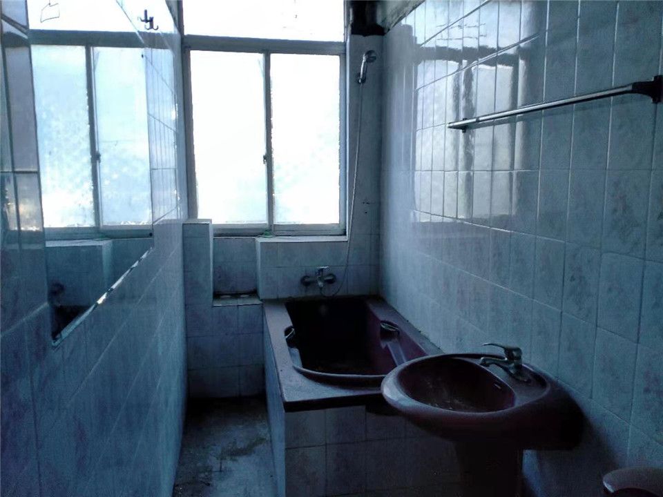 易家桥新村 3室1厅1卫 94.7m&sup2;