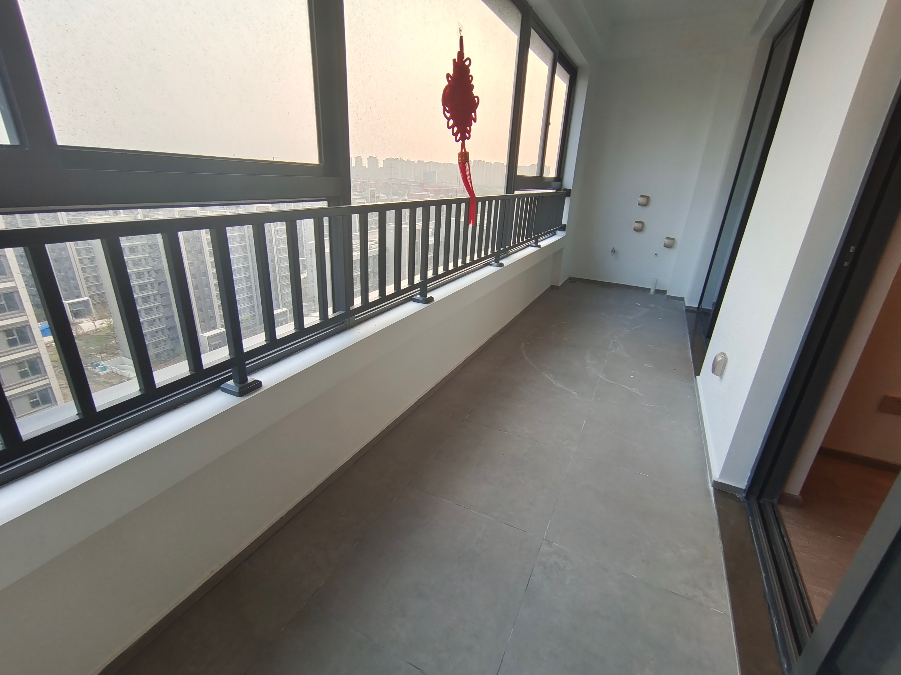 炜赋龙腾华府 3室2厅1卫 103m&sup2;