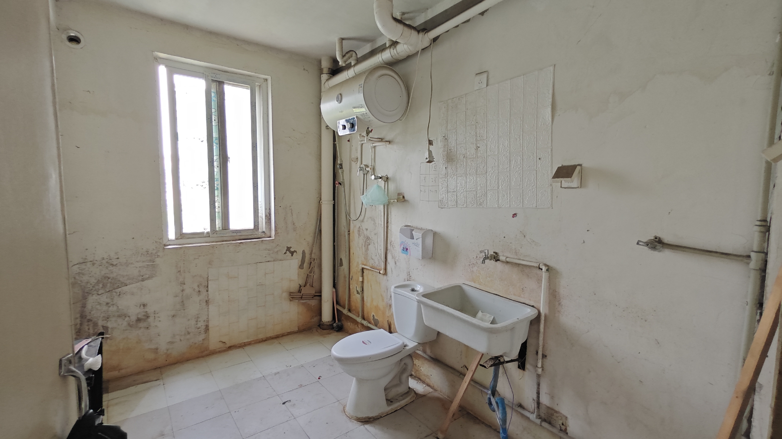 和谐汇景新苑 3室2厅1卫 140m&sup2;
