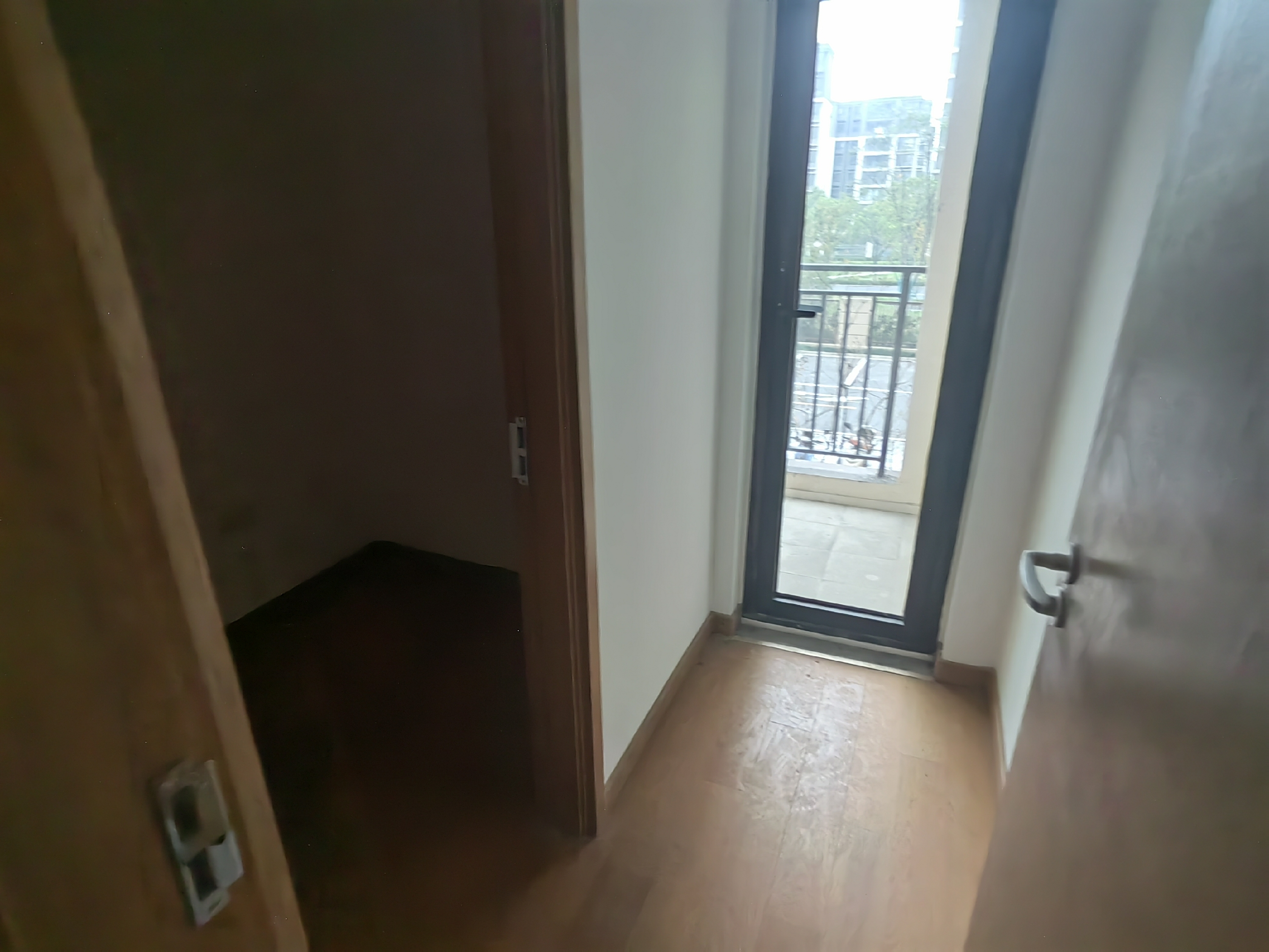 绿地新里城 3室2厅2卫 115m&sup2;