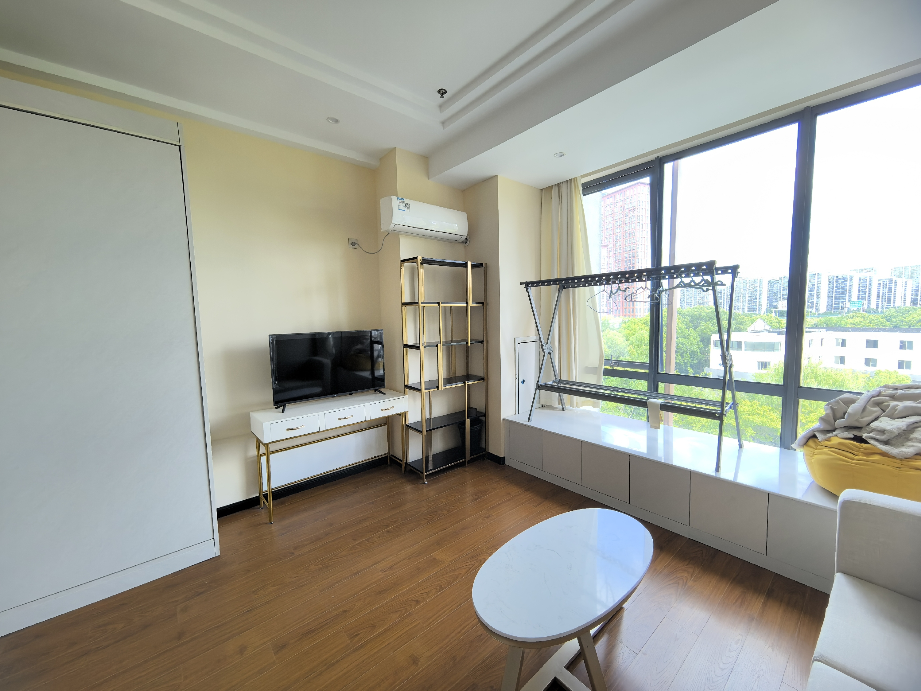 圆融堤调 1室1厅1卫 58m&sup2;