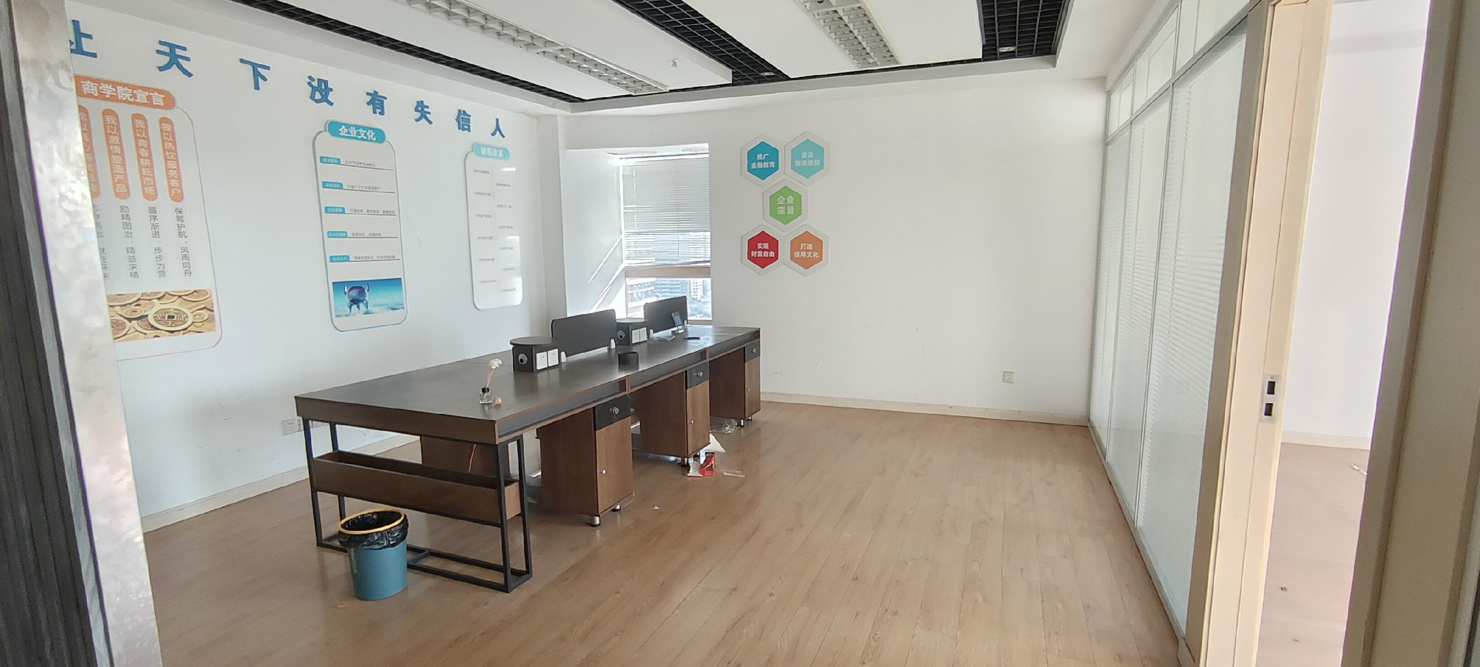 中南世纪城 1室1厅1卫 108m&sup2;