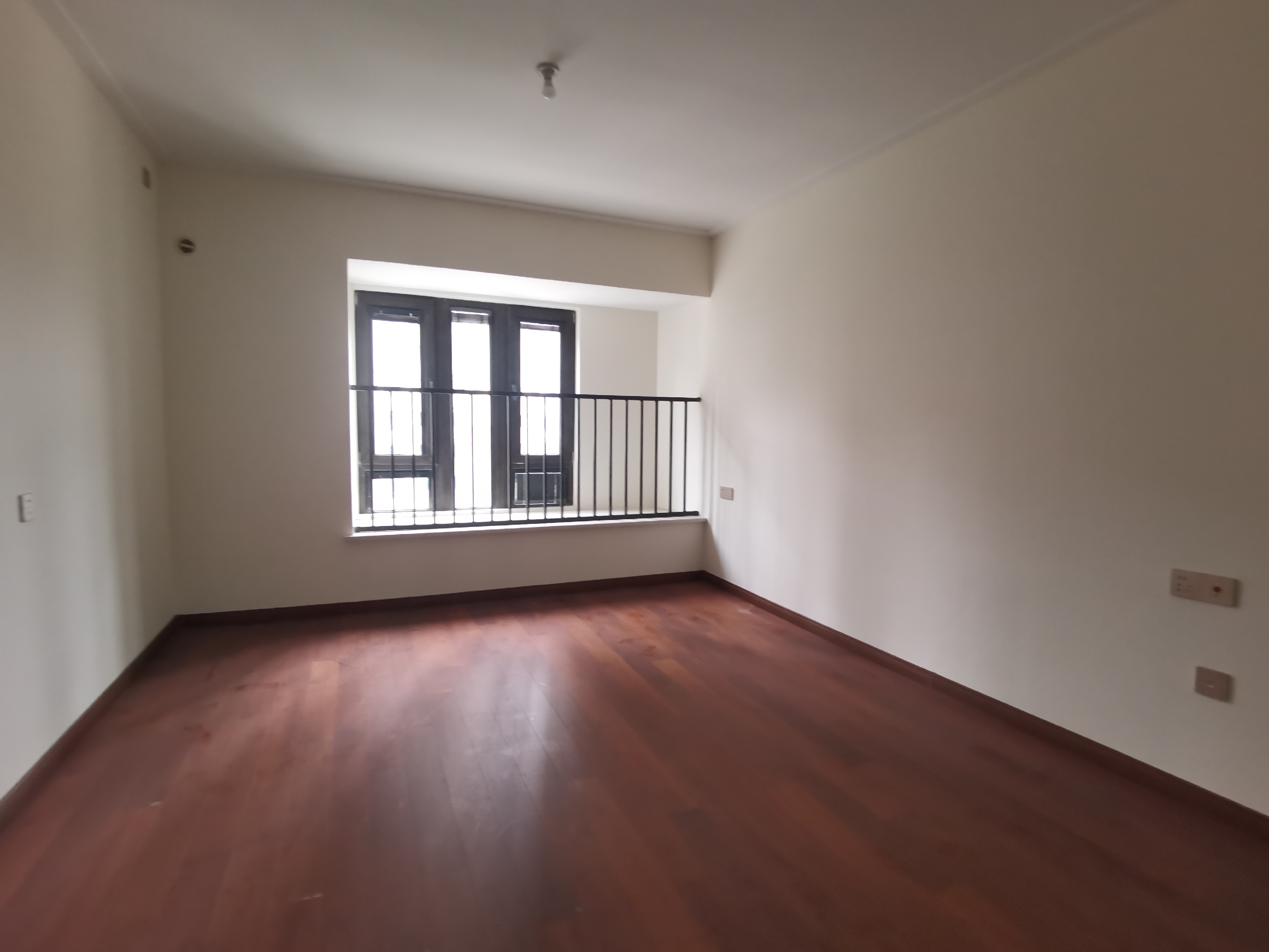 中南万科大都会 3室2厅2卫 131.41m&sup2;