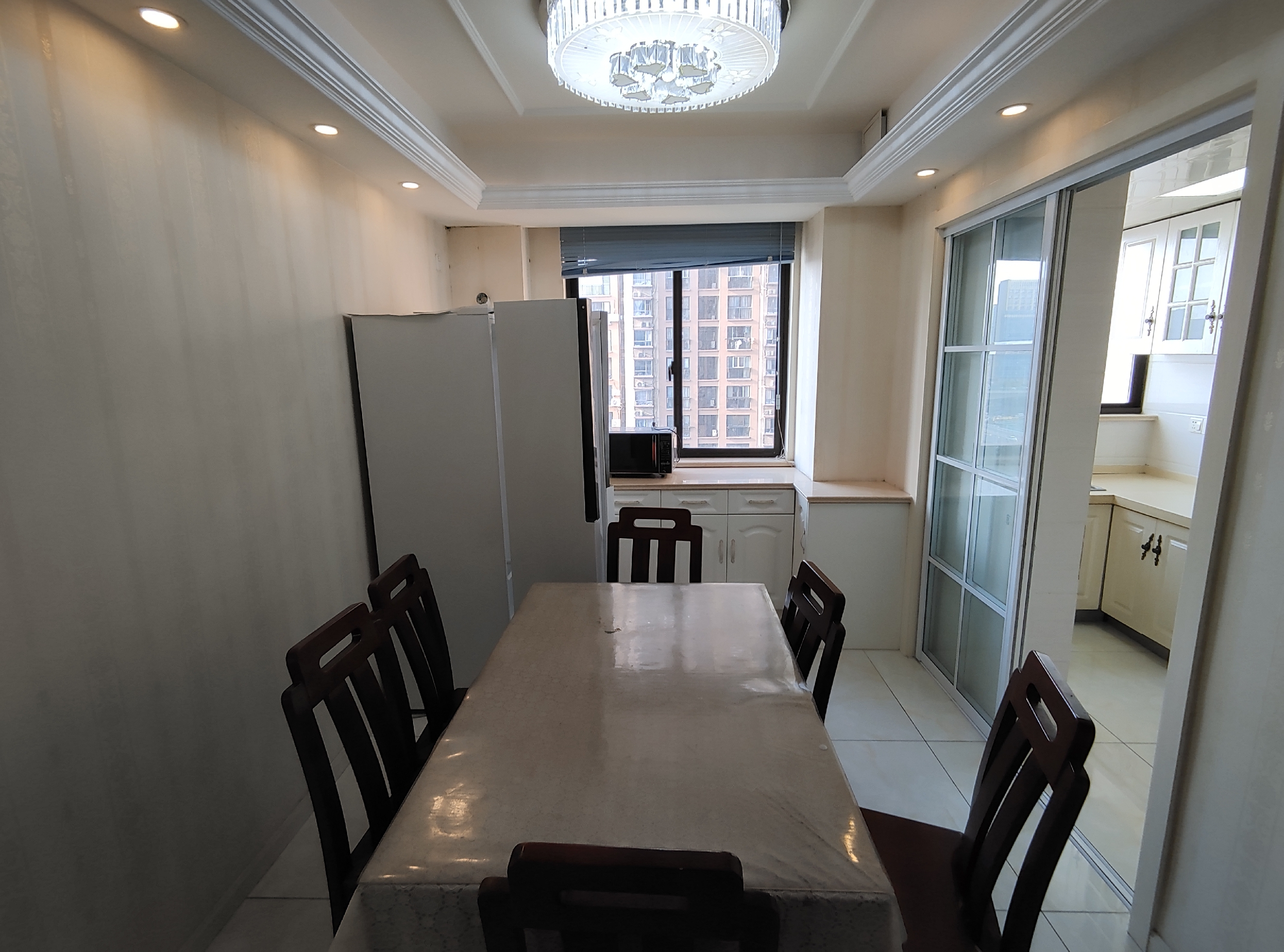华强城 3室2厅1卫 108m²