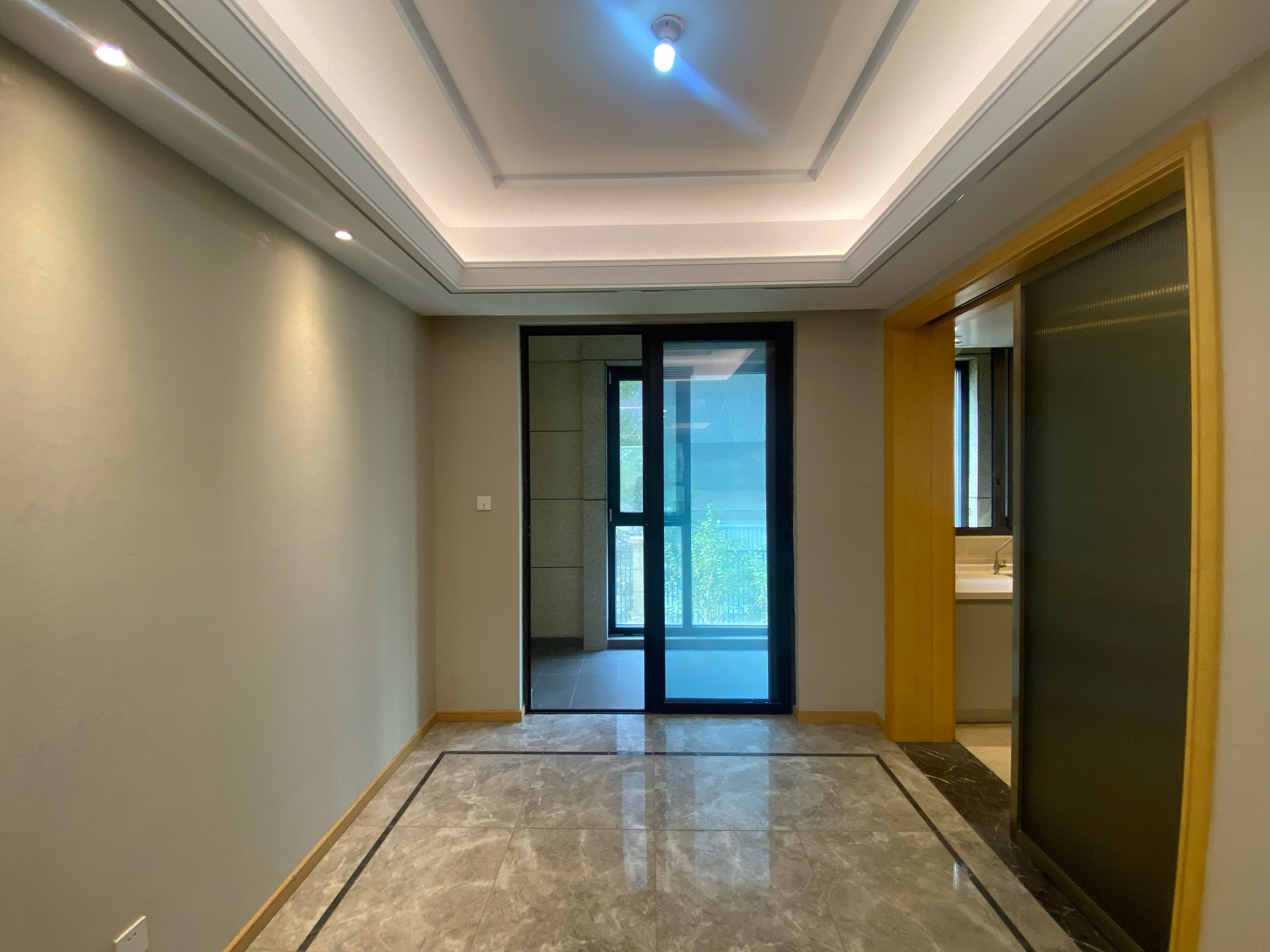 绿城蘭园 4室2厅2卫 143m&sup2;