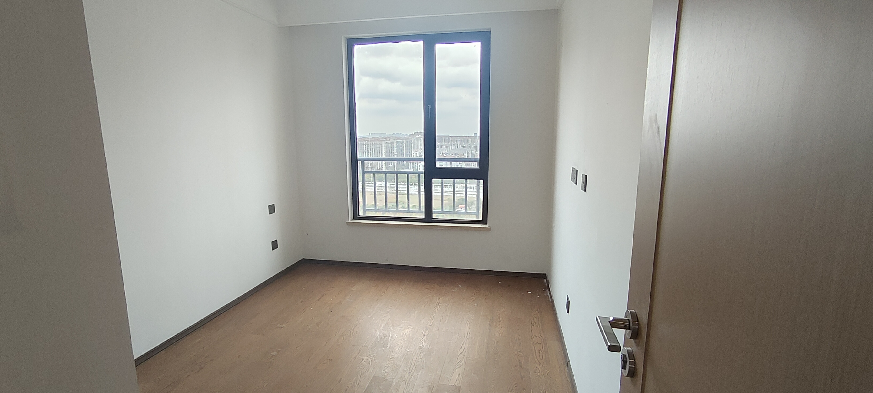 春风南岸东园 4室2厅2卫 141m&sup2;