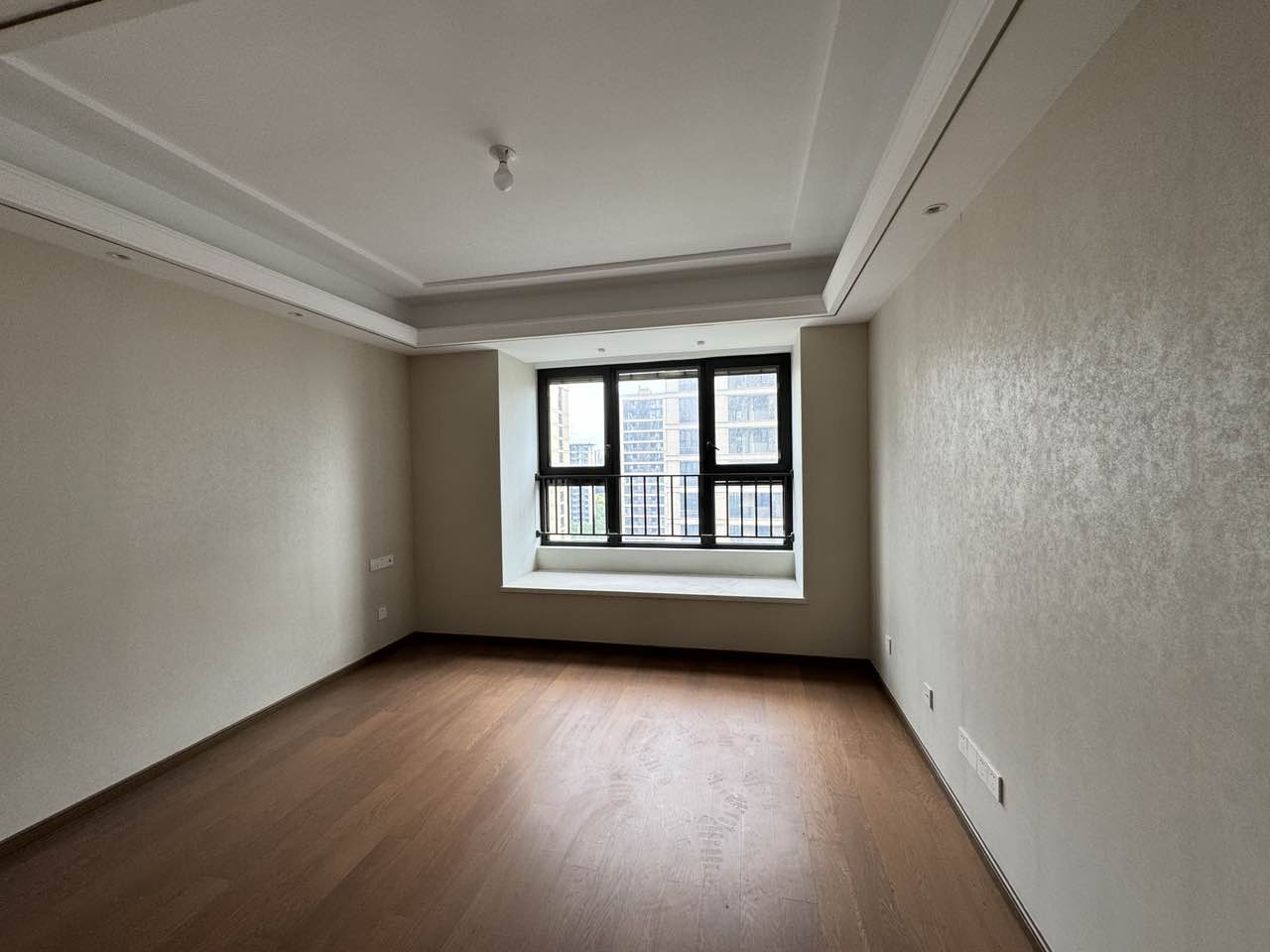 绿城沁园 3室2厅2卫 133m&sup2;