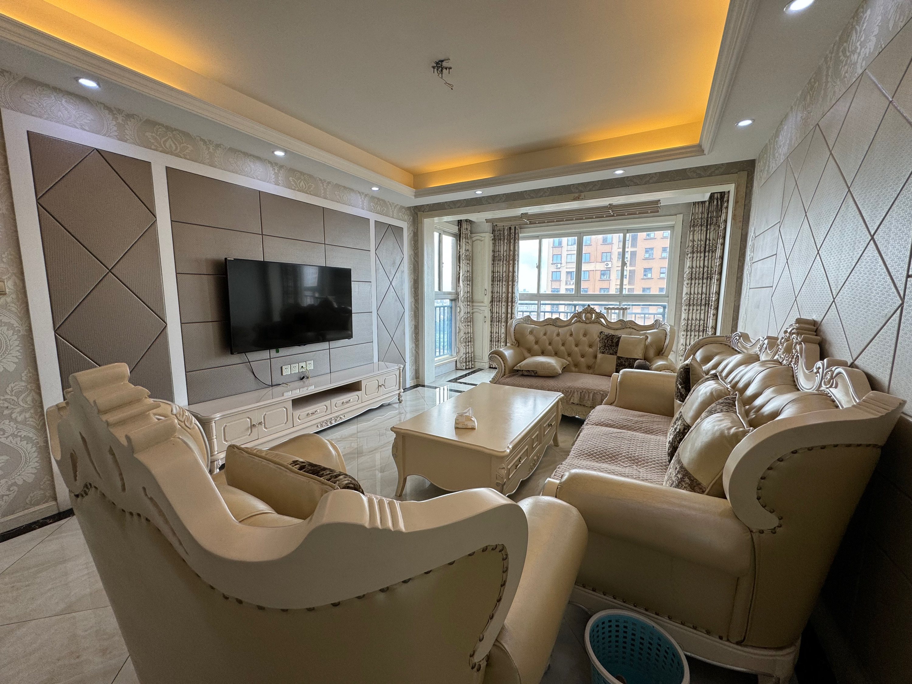 华强城一期 3室2厅1卫 123.00m&sup2;