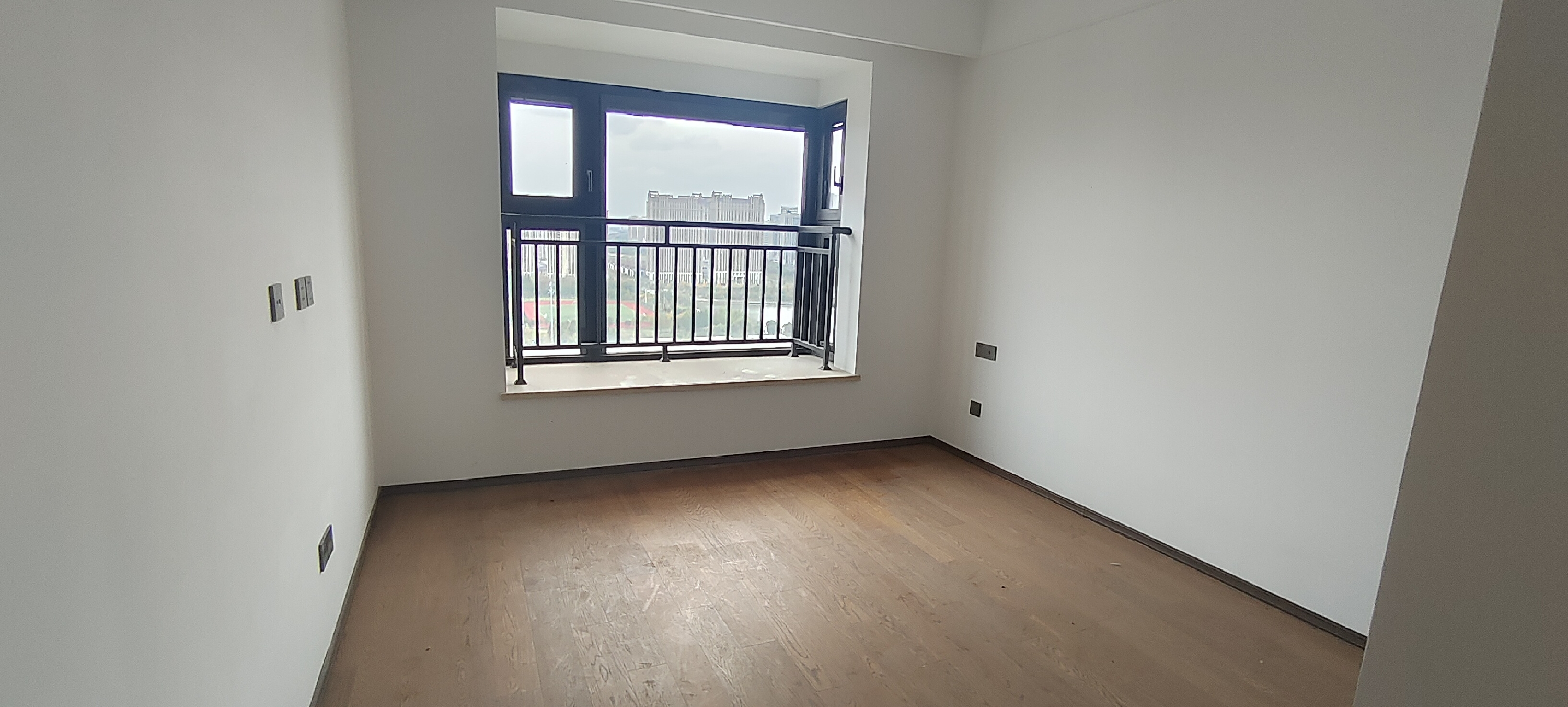 春风南岸东园 4室2厅2卫 141m&sup2;