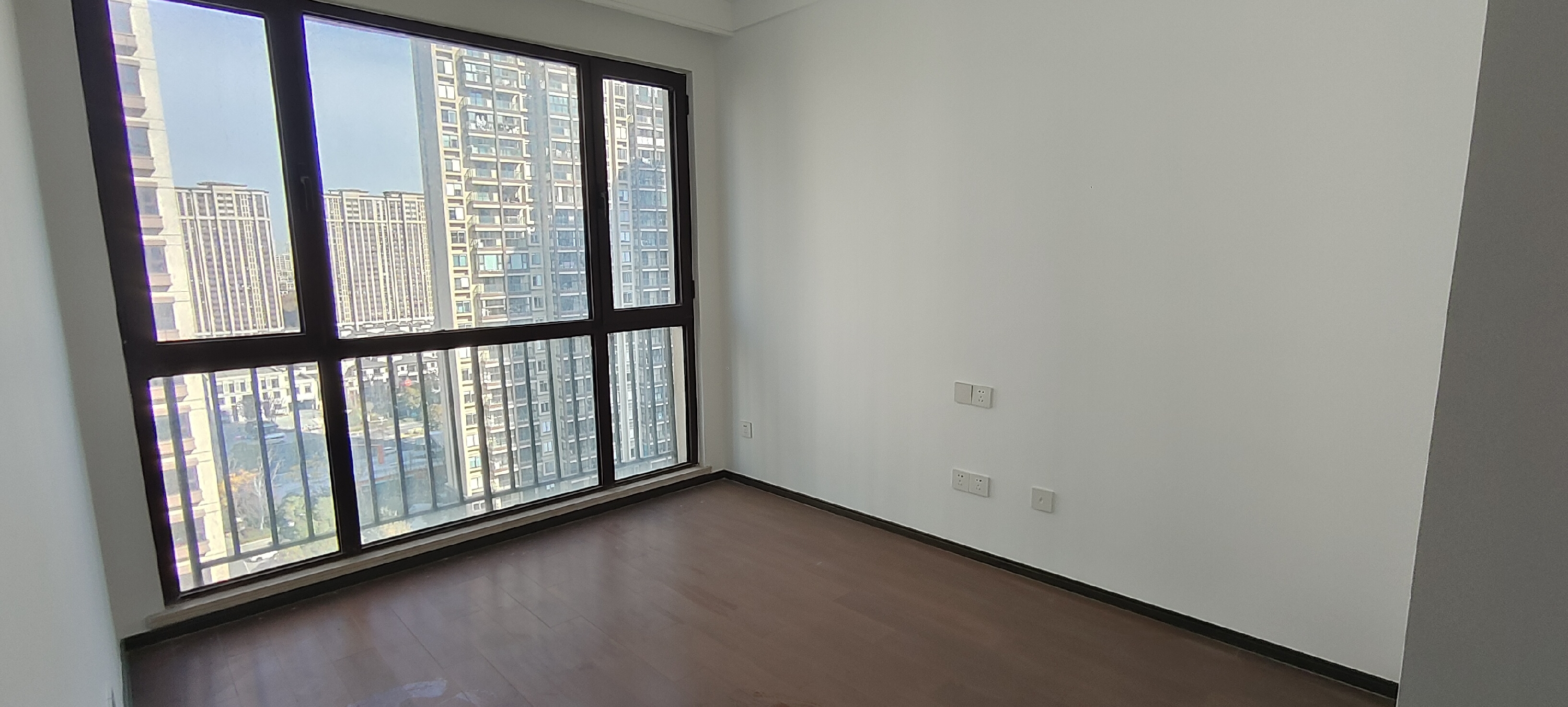 云樾东方 3室2厅2卫 124m&sup2;