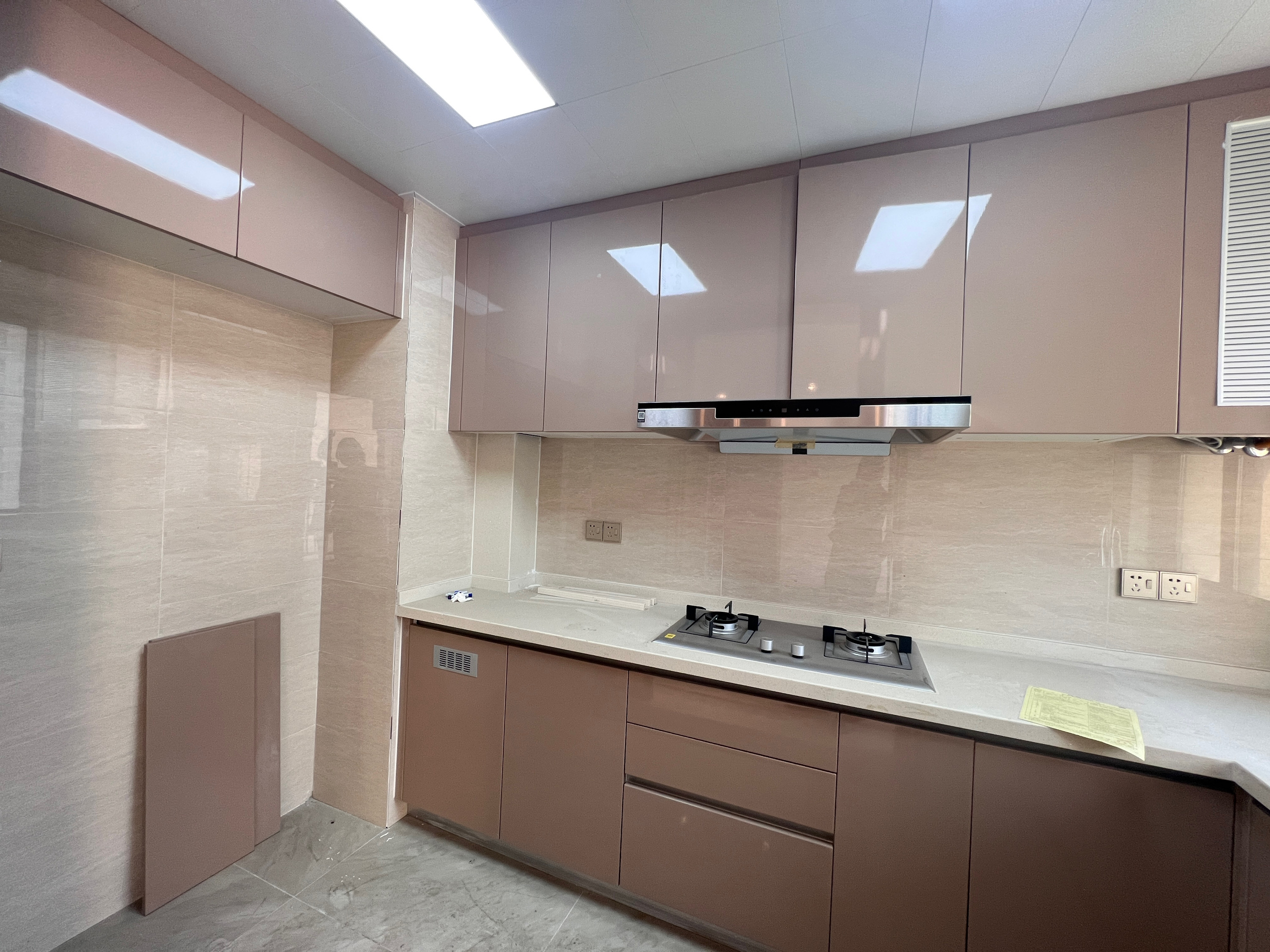 中南世纪花城三期 3室2厅2卫 132m&sup2;