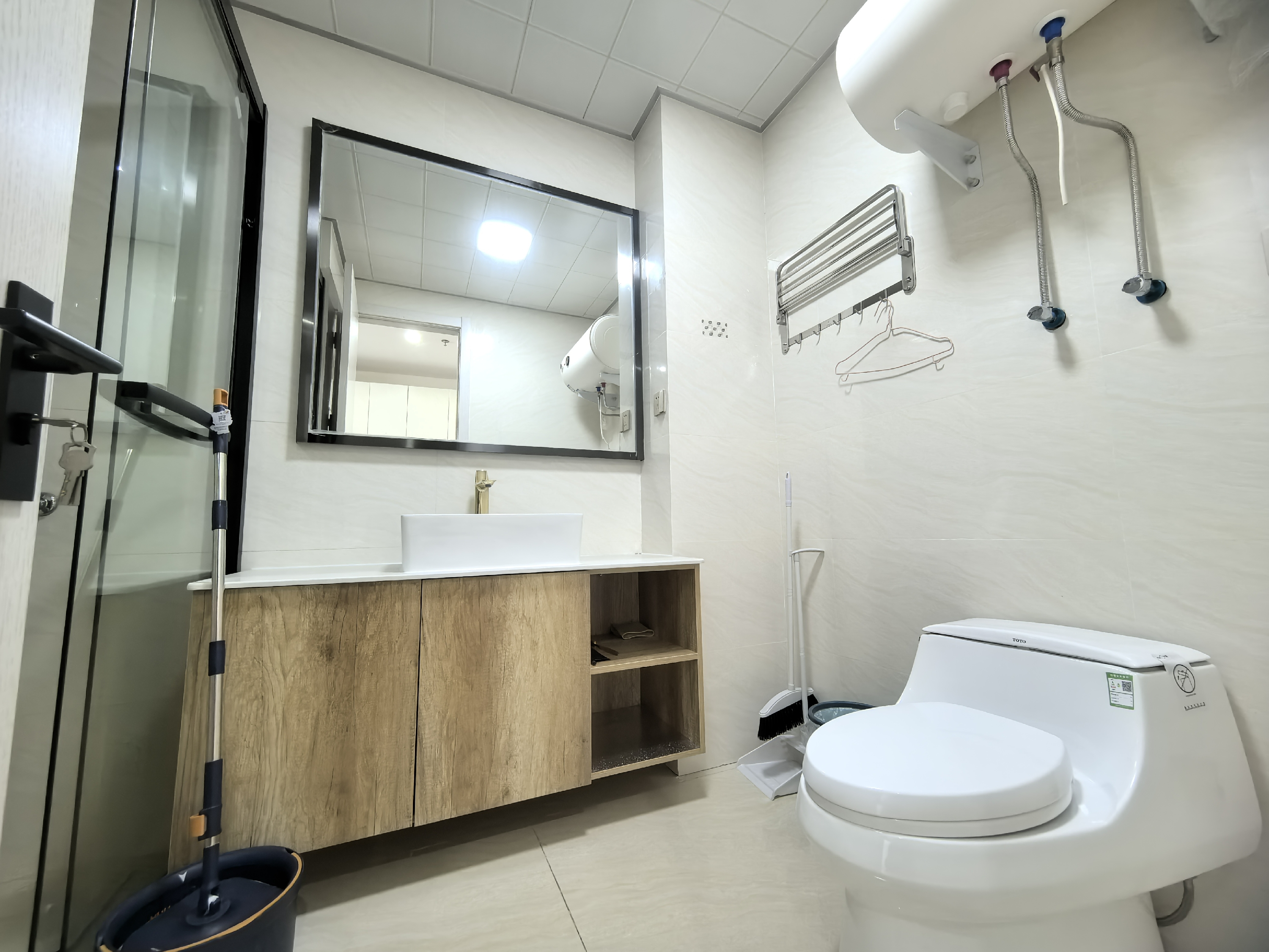 圆融堤调 1室1厅1卫 58m&sup2;