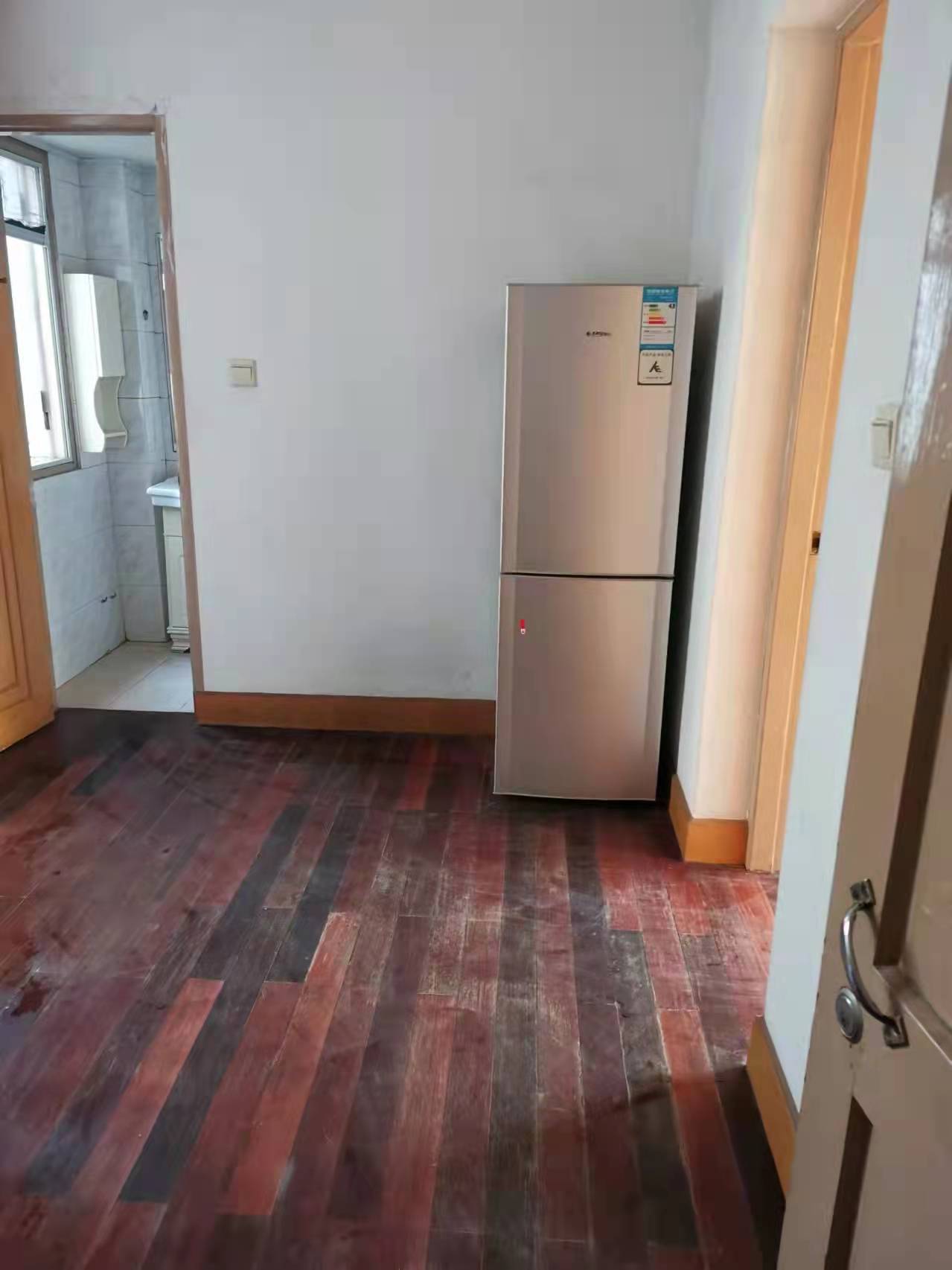 易家桥新村 2室1厅1卫 60m&sup2;