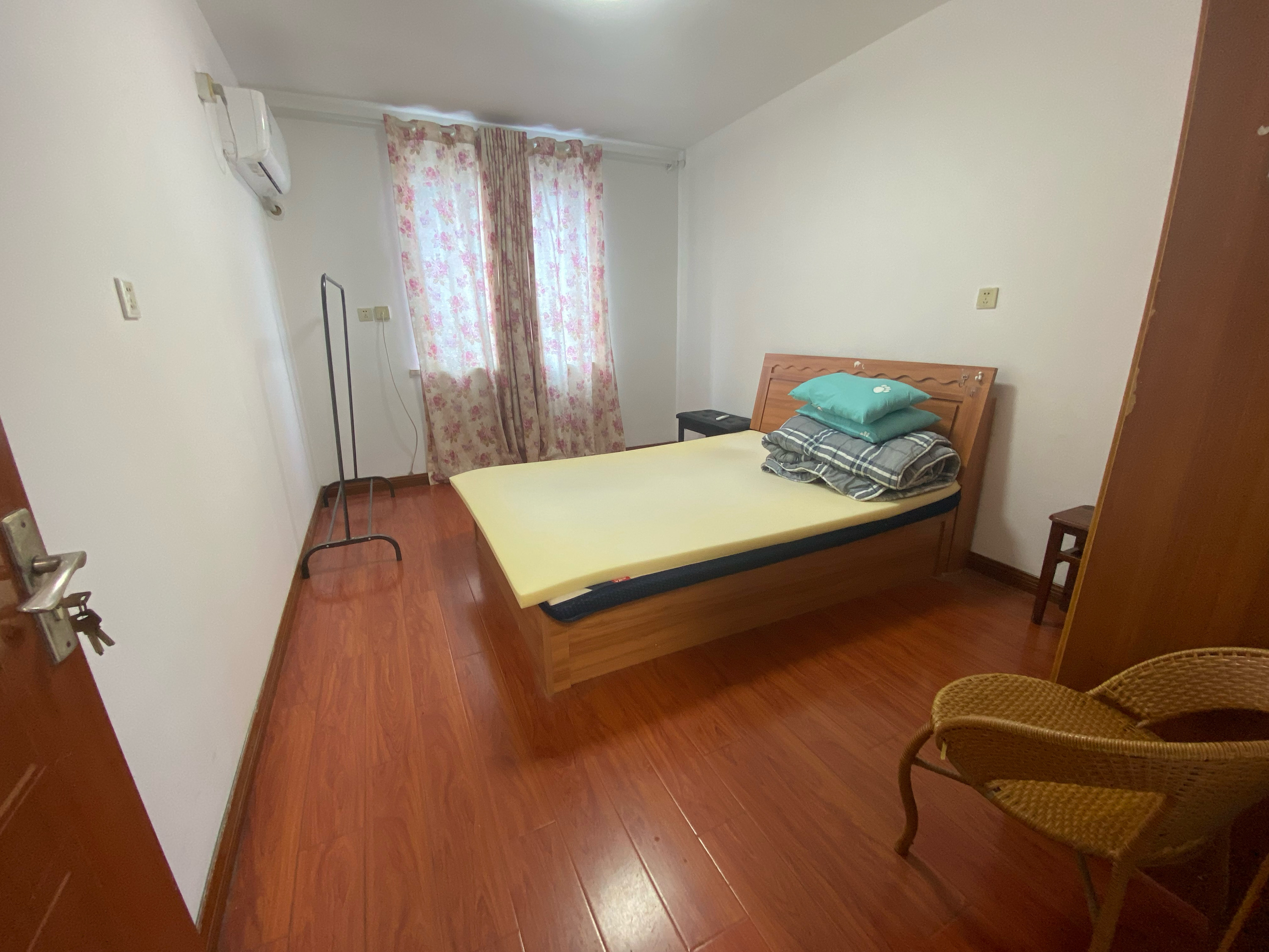 易家桥新村 2室1厅1卫 65m&sup2;