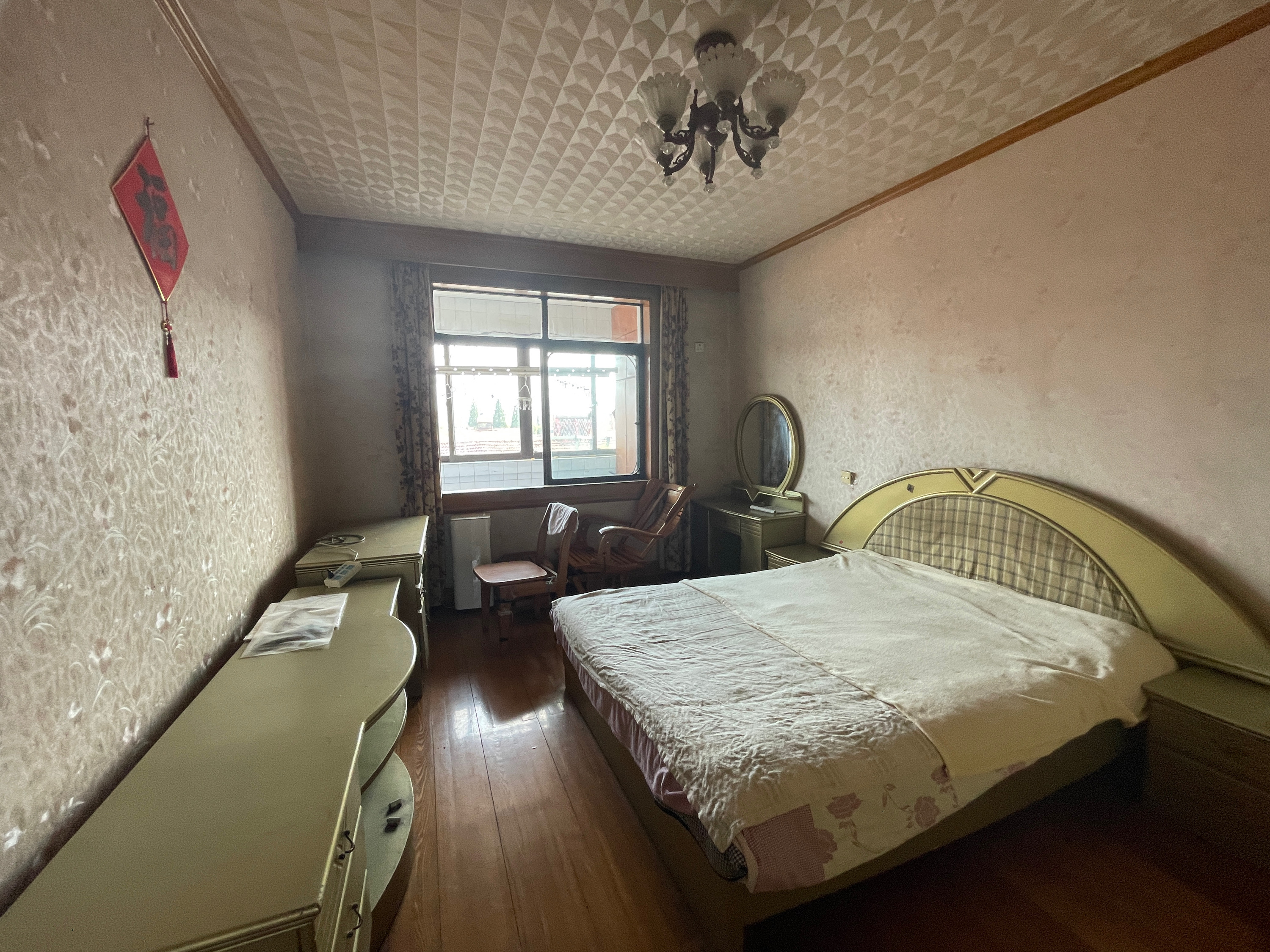 虹南小区 3室2厅1卫 88.00m&sup2;