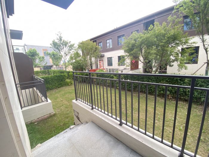 春风南岸西园 5室3厅3卫 400m&sup2;