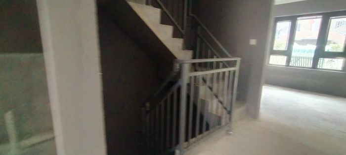 万科翡翠东第 5室2厅2卫 215.00m&sup2;