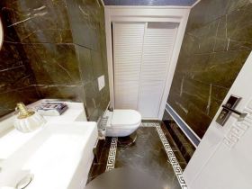益兴名流府 5室2厅4卫 252.23m&sup2;