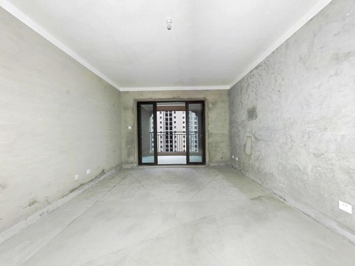 华强城 3室2厅1卫 107m&sup2;